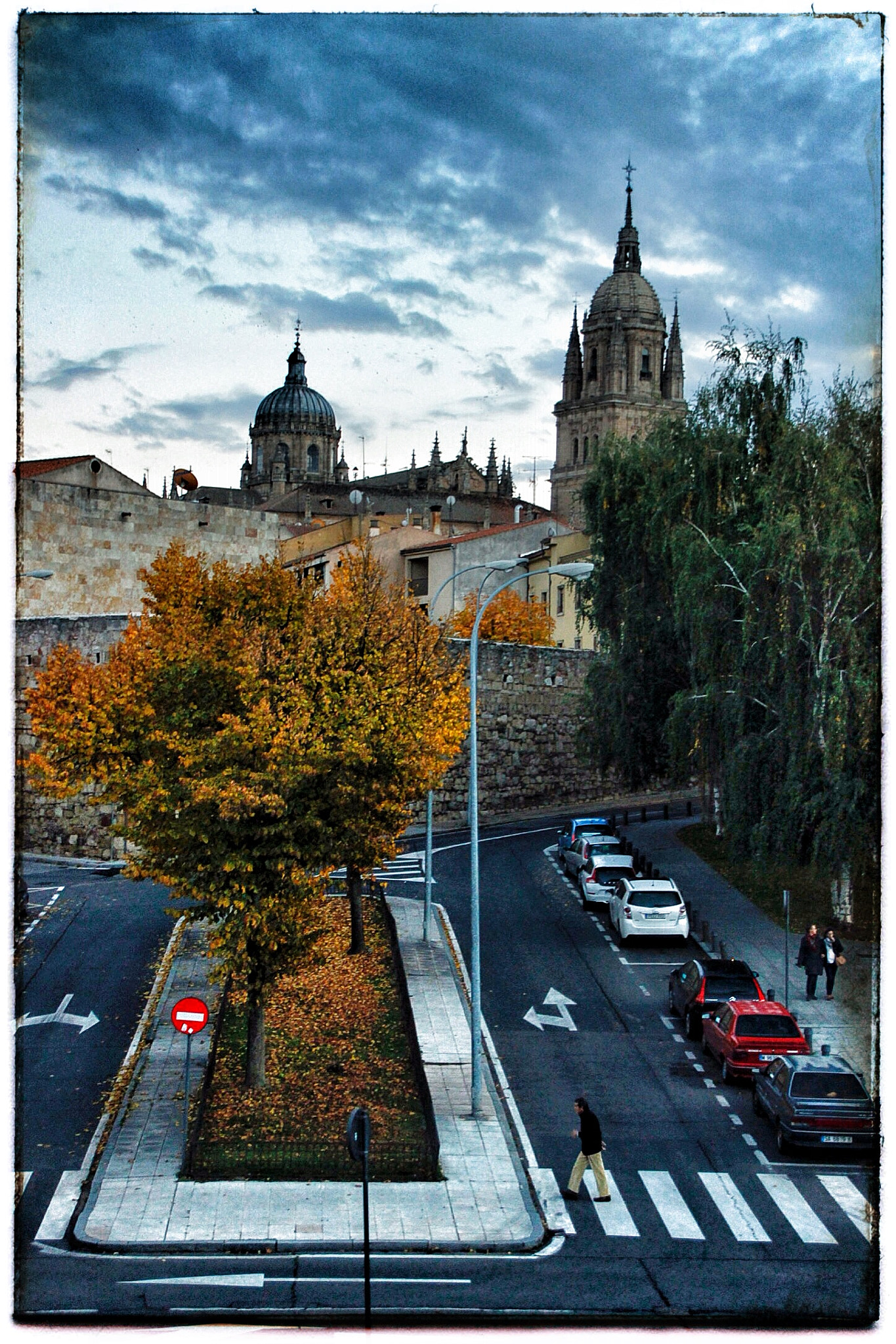 Sigma 18-125mm F3.8-5.6 DC OS HSM sample photo. Catedral otoño photography