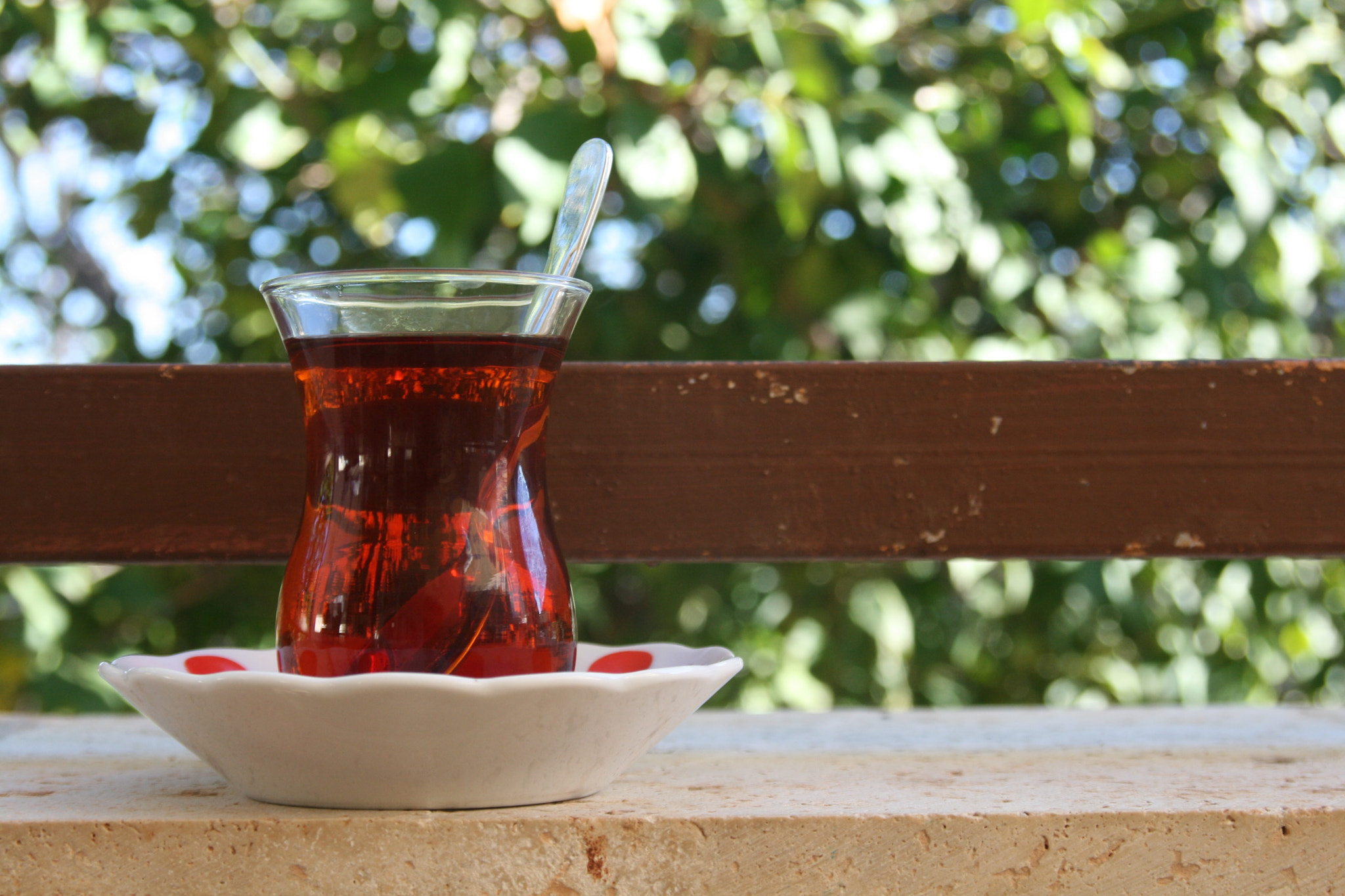 Canon EOS 400D (EOS Digital Rebel XTi / EOS Kiss Digital X) + Canon EF 28-105mm F4.0-5.6 USM sample photo. Classic turkish tea. photography