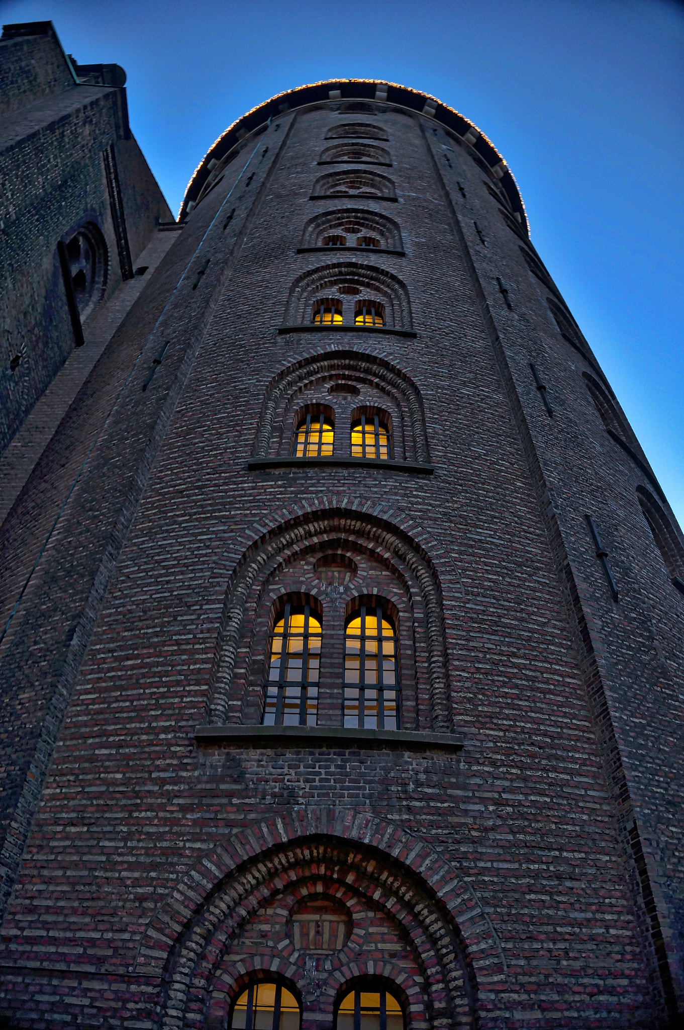 Sony Alpha NEX-F3 sample photo. Roundtower photography