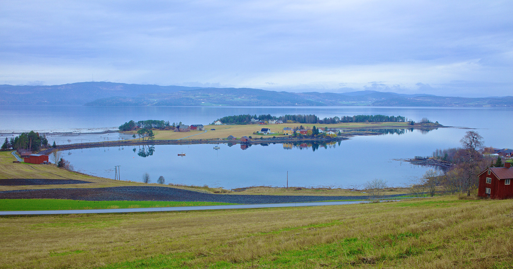 Canon EF 40mm F2.8 STM sample photo. Peaceful landscape photography