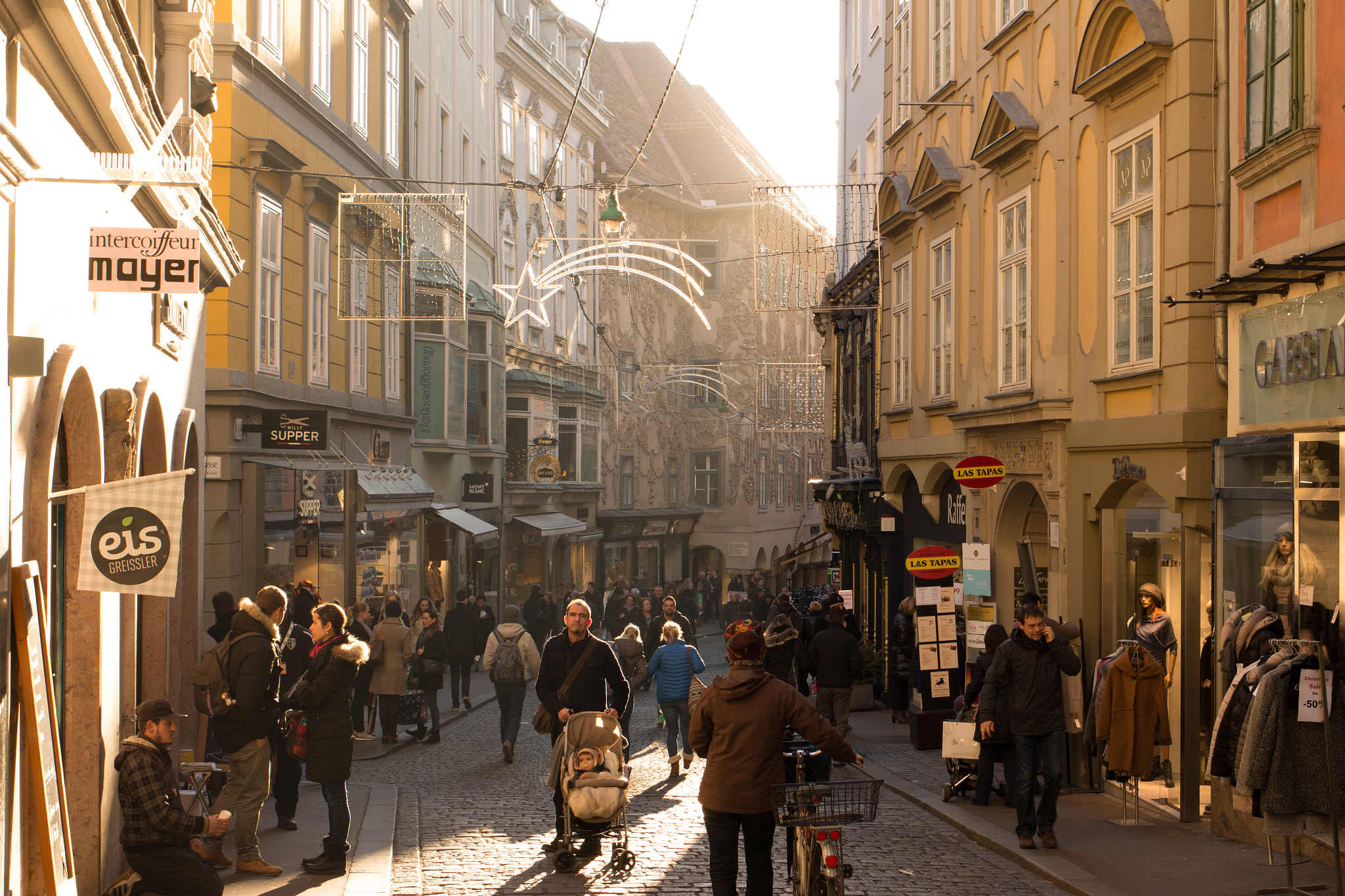 Canon EF 35mm F2 IS USM sample photo. Graz photography
