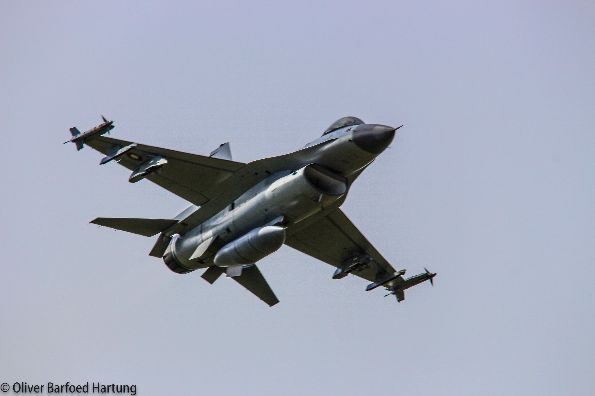 Sigma 150-500mm F5-6.3 DG OS HSM sample photo. F16 fighting falcon fly by photography