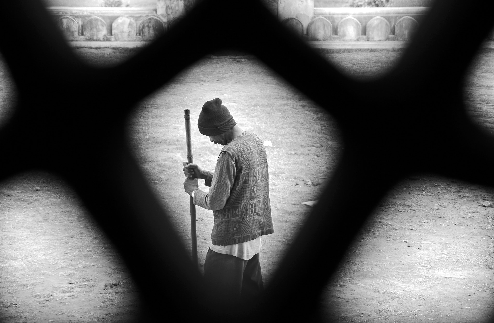 Canon EF-S 17-55mm F2.8 IS USM sample photo. Through photography