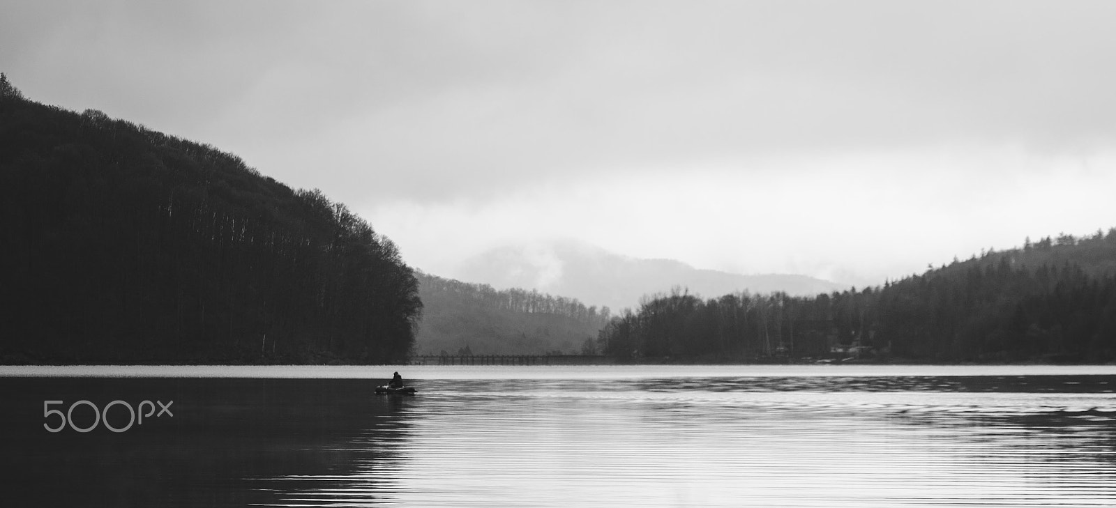 Nikon D90 + Sigma APO 70-210mm F3.5-4.5 sample photo. Autumn fishing photography