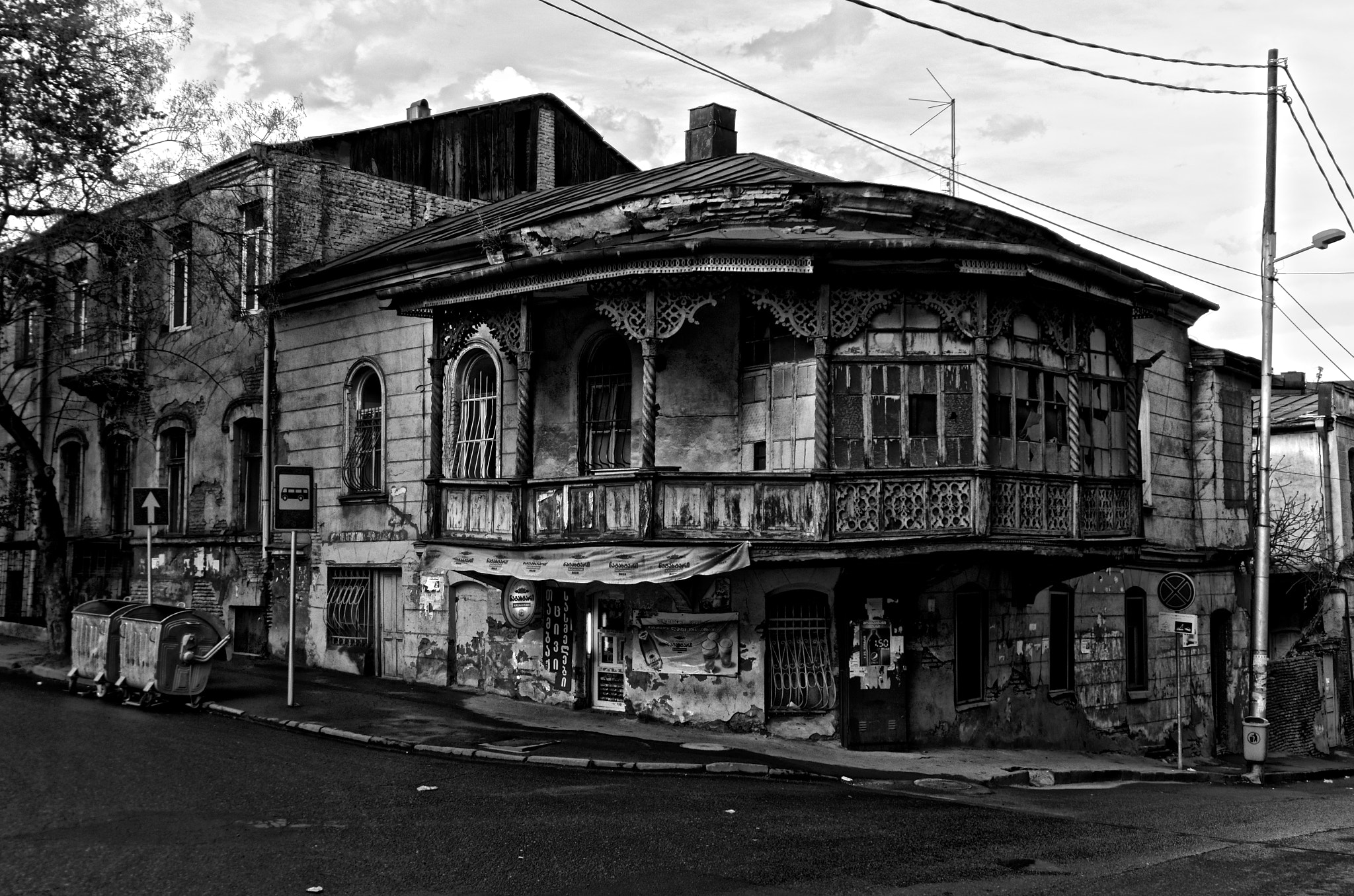 Sigma 12-24mm F4.5-5.6 EX DG Aspherical HSM sample photo. Tbilisi photography