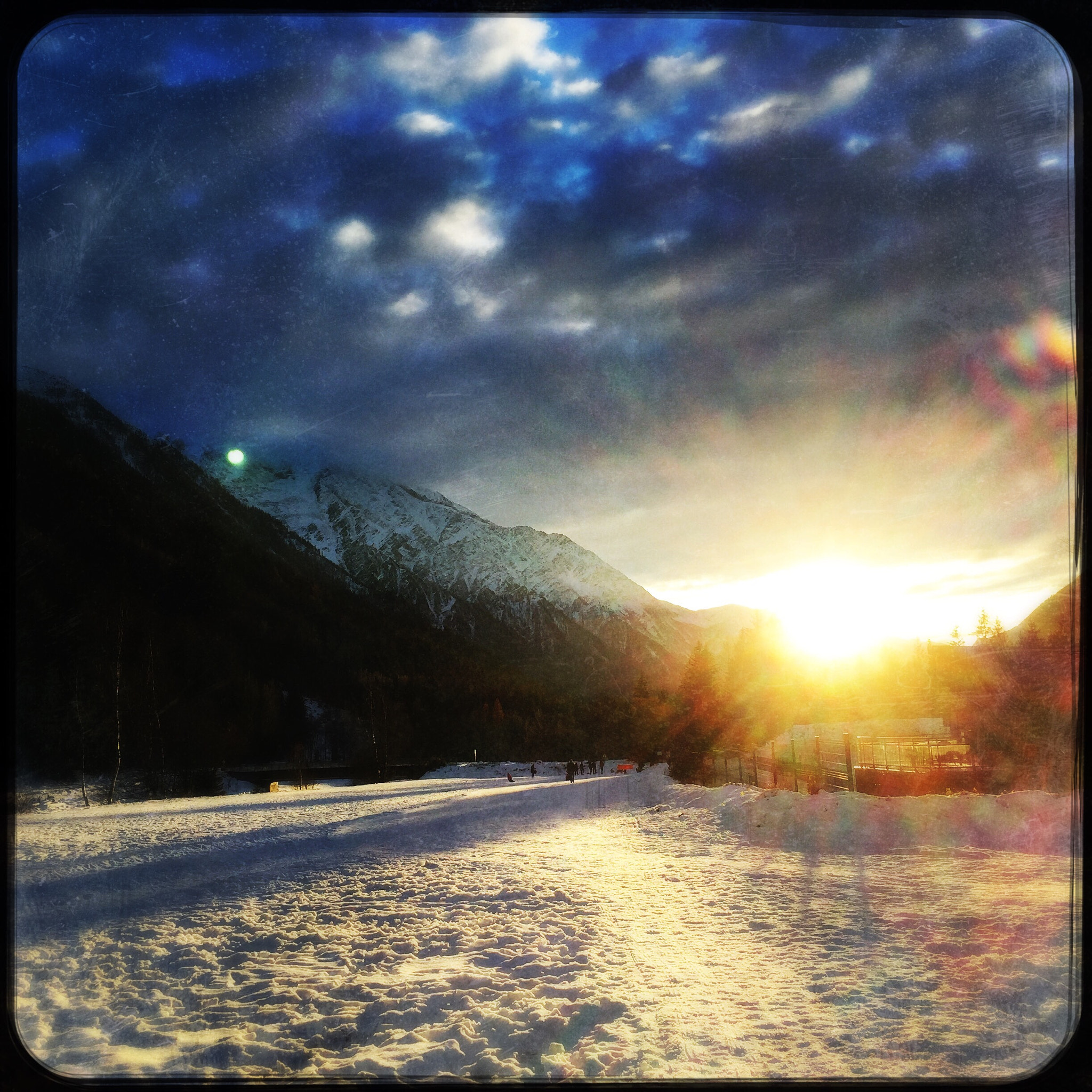 Hipstamatic 304 sample photo. Chamonix sunset photography