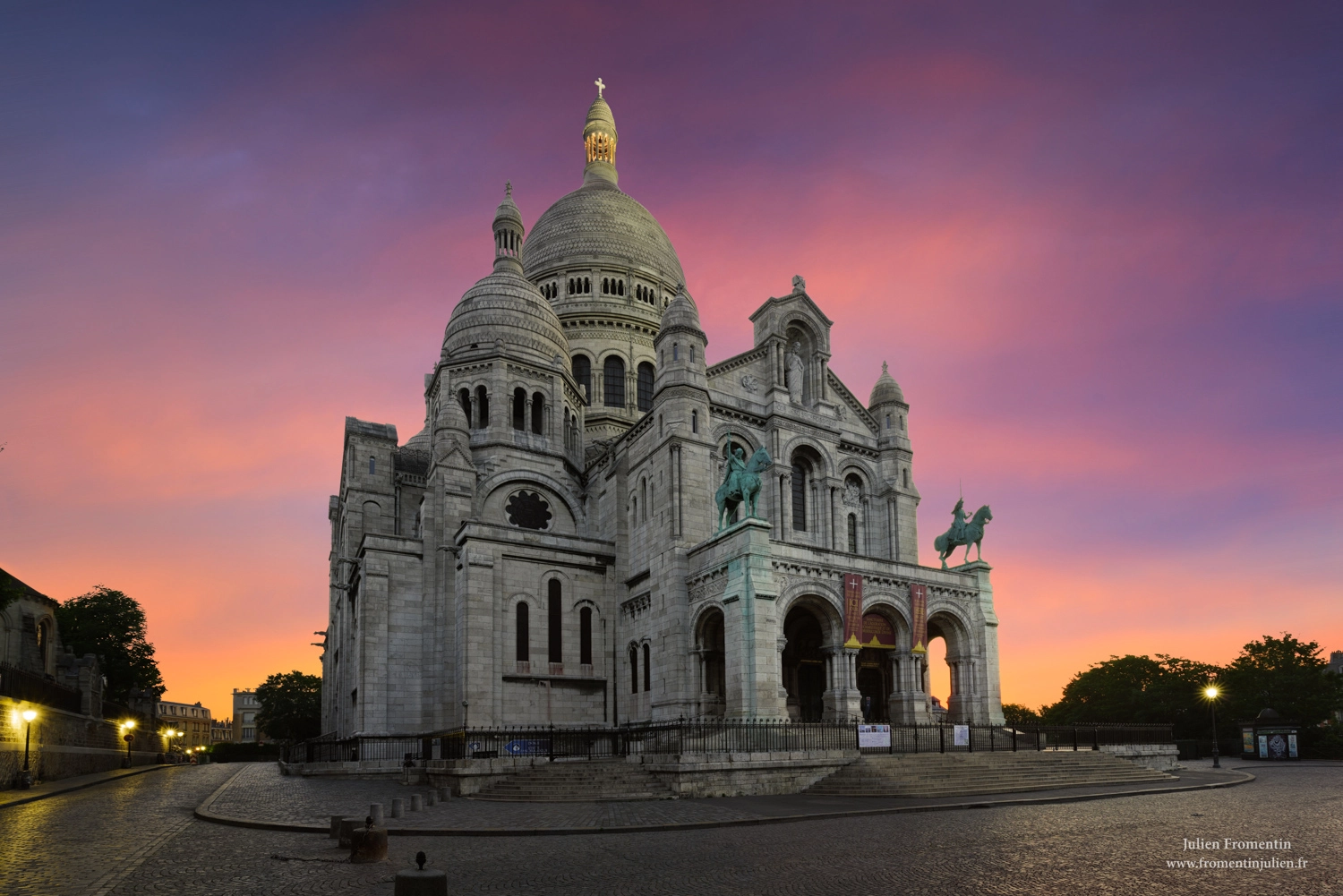 16-35mm F4 G SSM OSS sample photo. Basilique du sacré-cœur de montmartre, paris photography