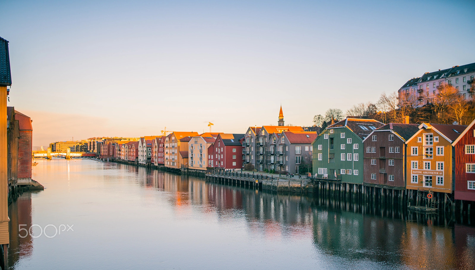 Sony a7R II + Sigma 35mm F1.4 DG HSM Art sample photo. Trondheim, nidelva, bakklandet photography