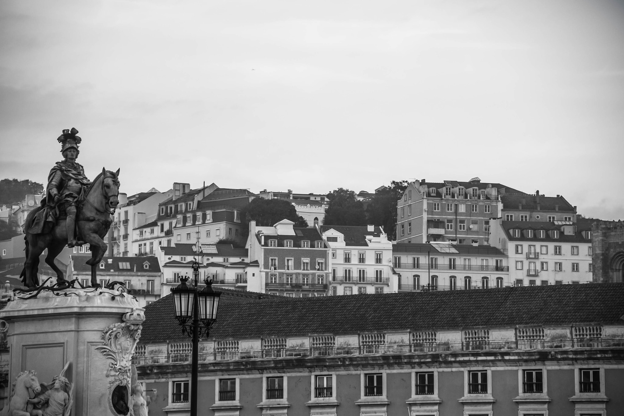 Sigma 18-200mm F3.5-6.3 II DC OS HSM sample photo. Horseman & castle photography