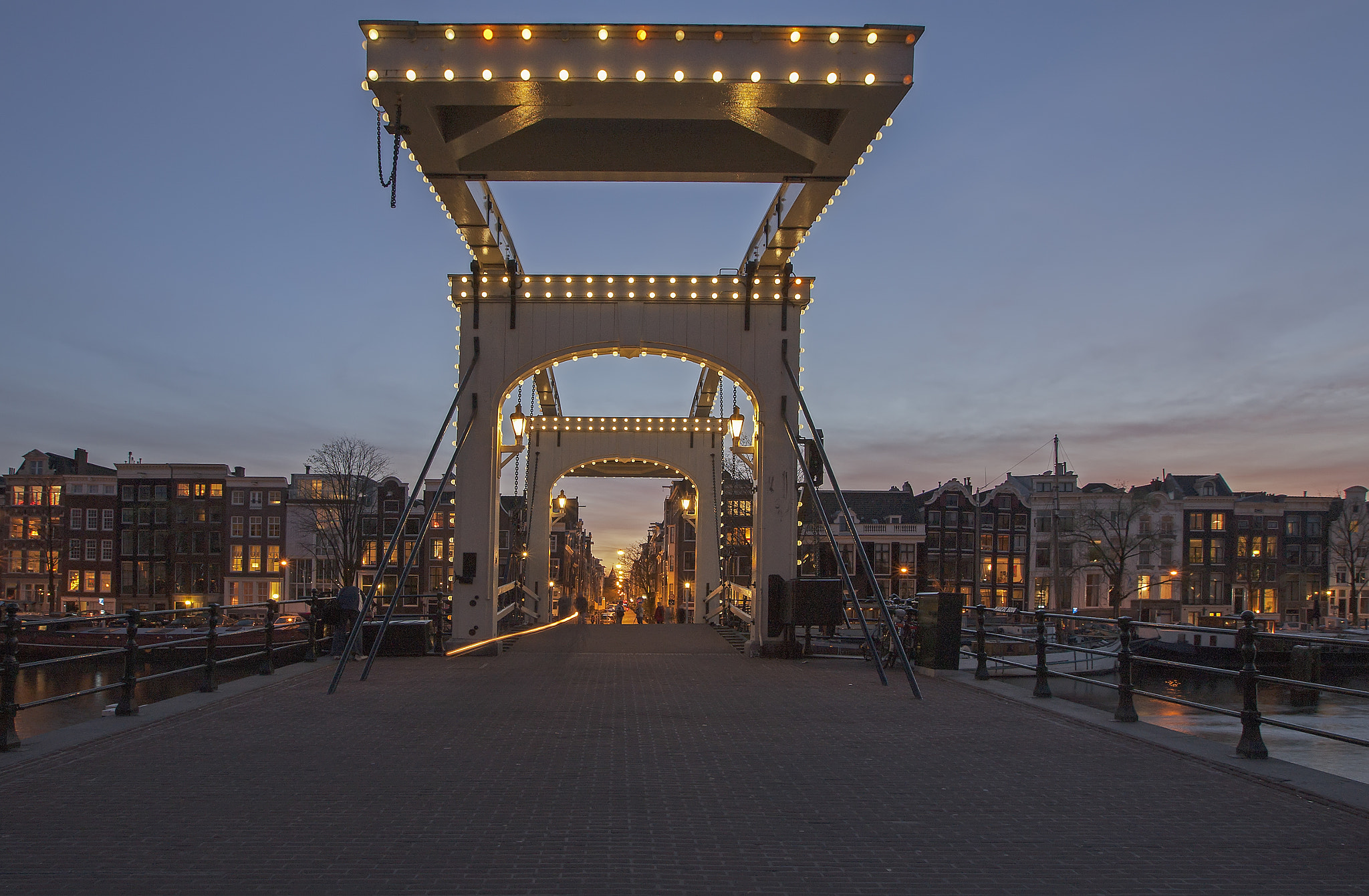 Canon EOS-1D Mark II sample photo. Magere brug  amsterdam photography