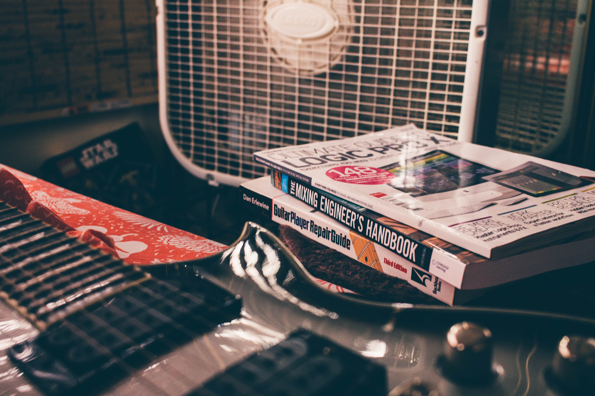 Canon EF-S 24mm F2.8 STM sample photo. Tell me how should it sounds photography
