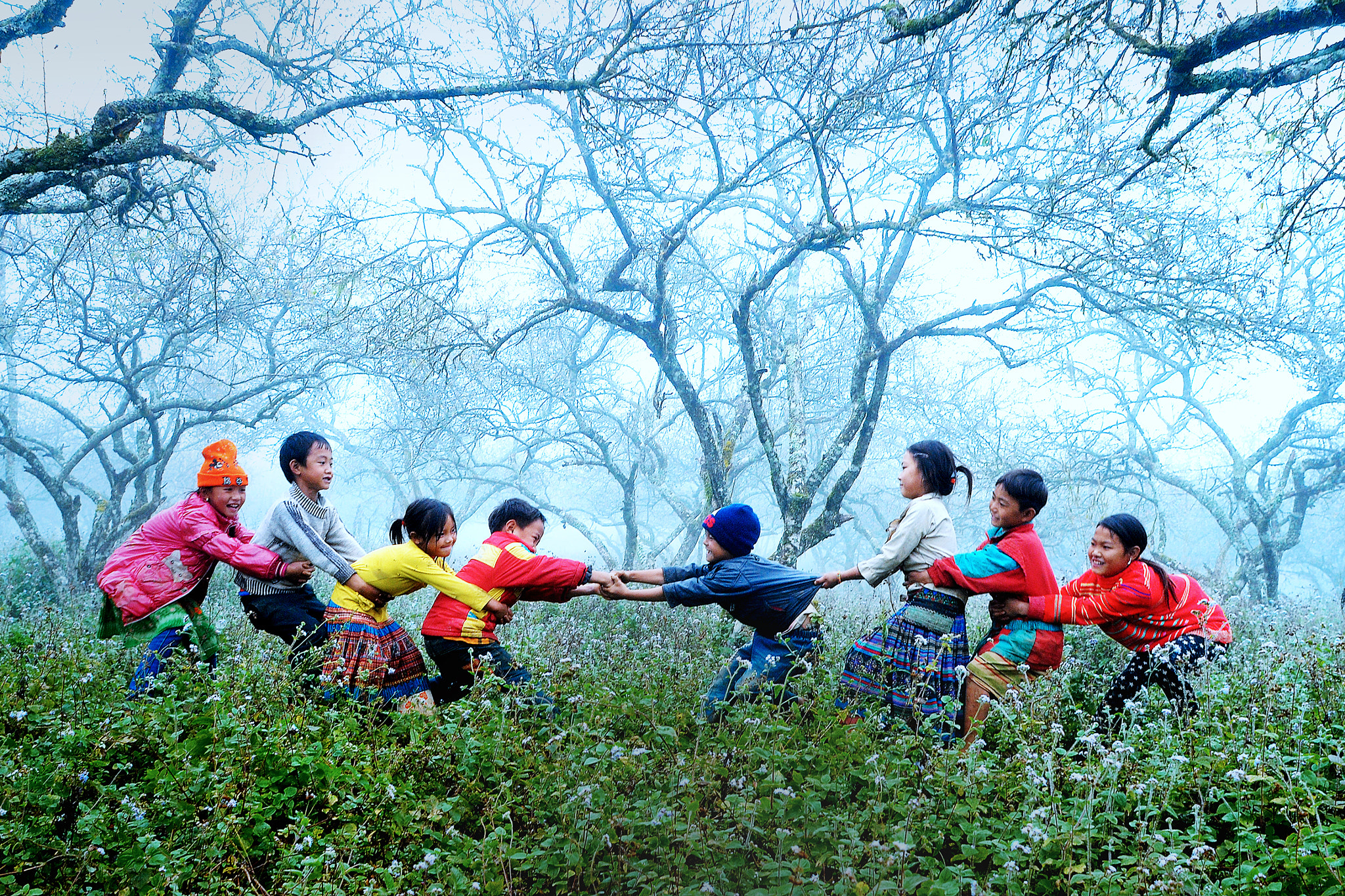 Nikon D300 + Nikon AF Nikkor 20mm F2.8D sample photo. TuỔi thƠ vÙng cao photography