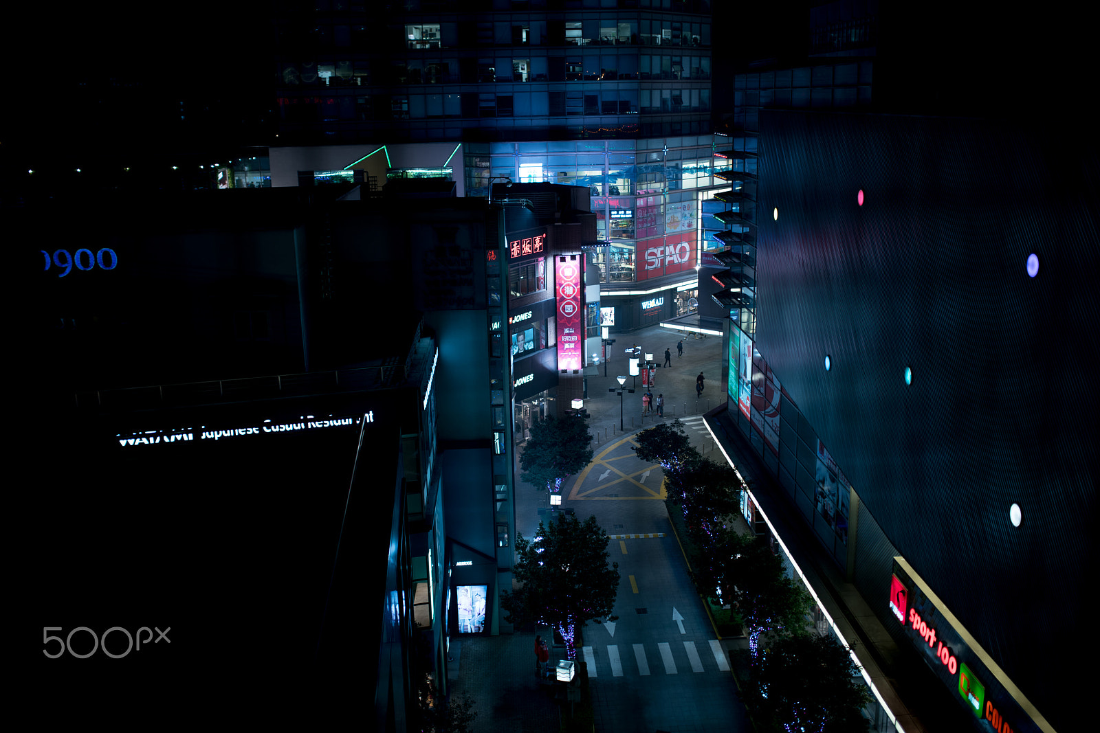 Sony a7R II + Sigma 35mm F1.4 DG HSM Art sample photo. Night shopping mall landscape photography