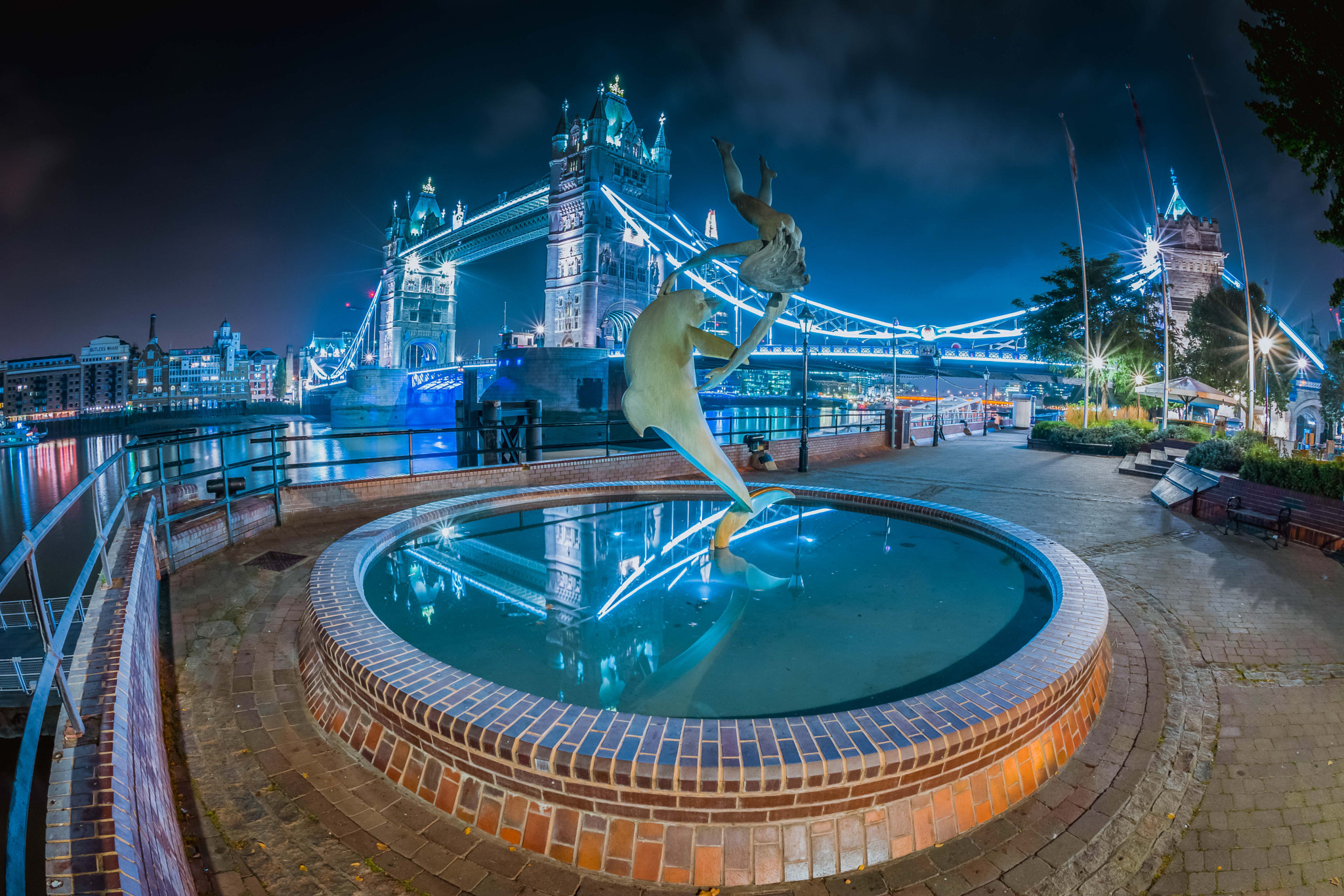 Nikon D7100 + Sigma 10mm F2.8 EX DC HSM Diagonal Fisheye sample photo. Lift me higher photography