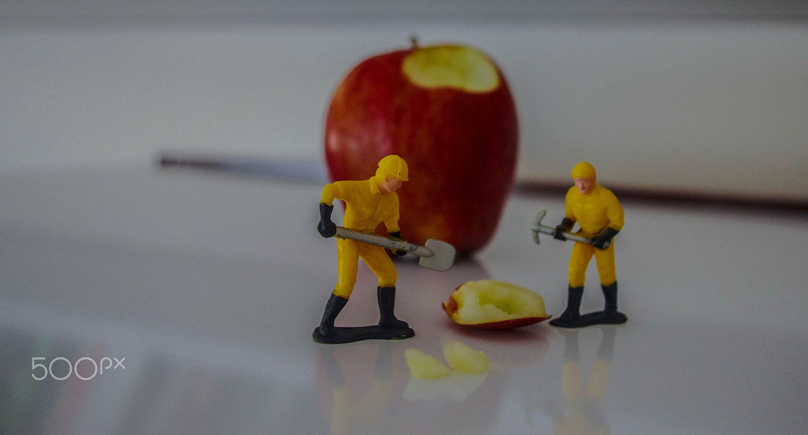 smc PENTAX-DA L 18-55mm F3.5-5.6 sample photo. A for apple photography