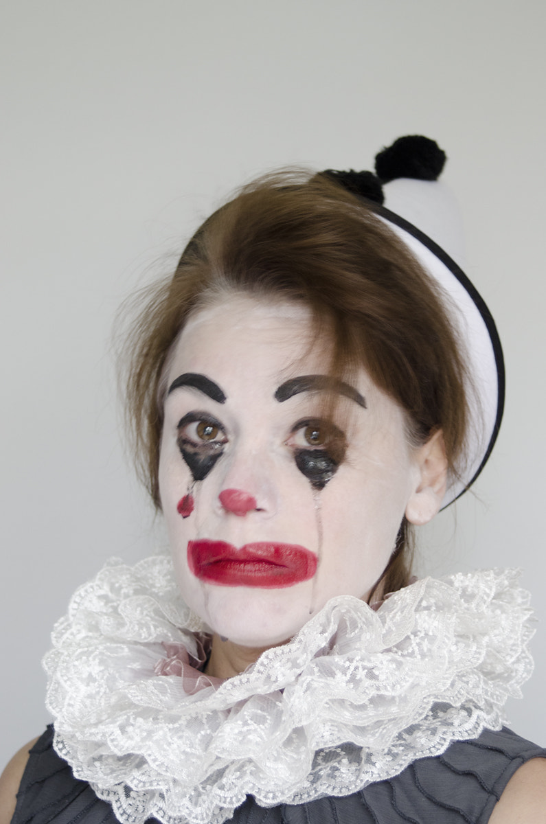 AF Zoom-Nikkor 28-70mm f/3.5-4.5D sample photo. Tears of a clown photography
