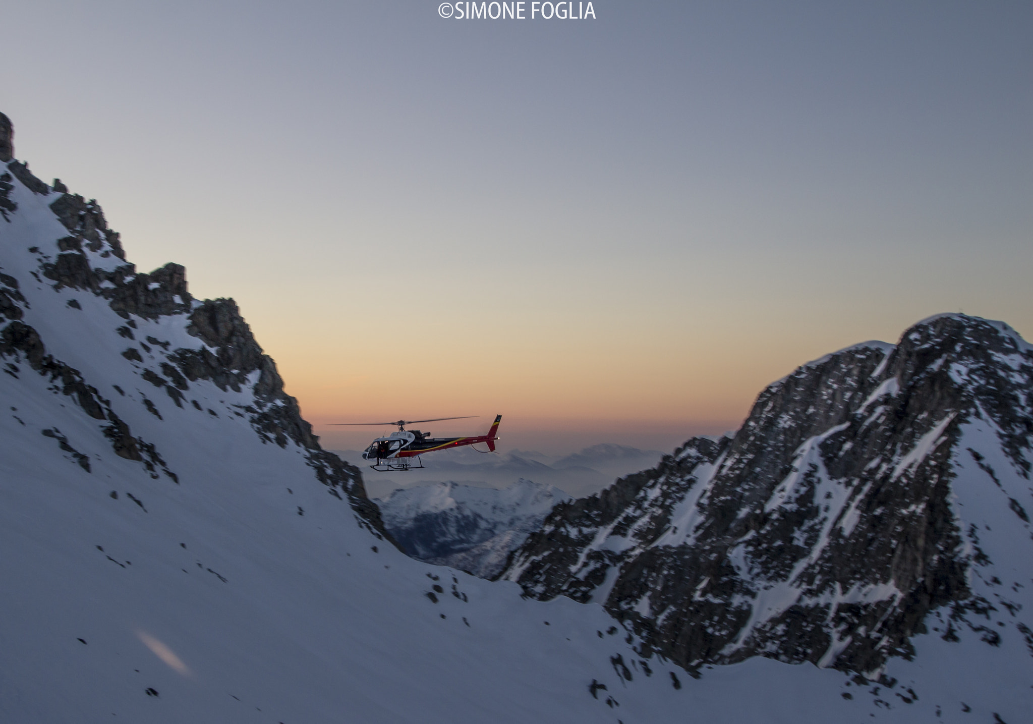 Sigma 10-20mm F3.5 EX DC HSM sample photo. Fly with the sunrise photography
