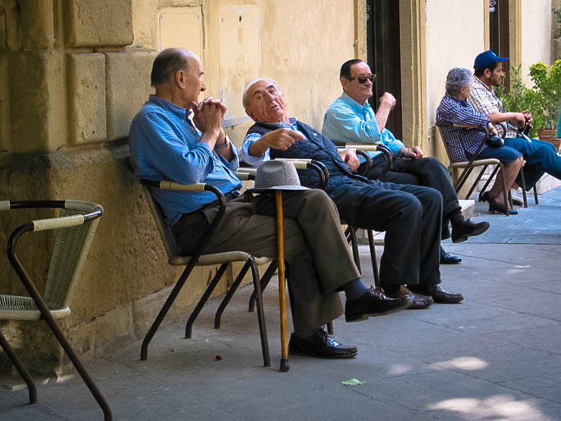 Canon POWERSHOT G2 sample photo. Typical italian street scene photography
