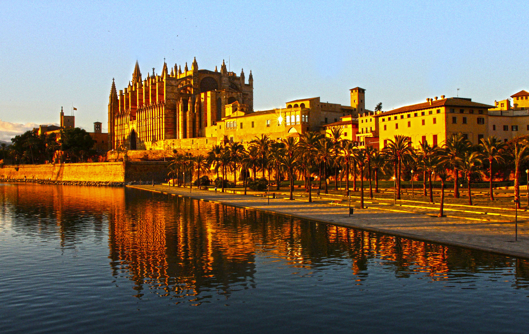 Sigma 18-200mm f/3.5-6.3 DC OS sample photo. La seu photography