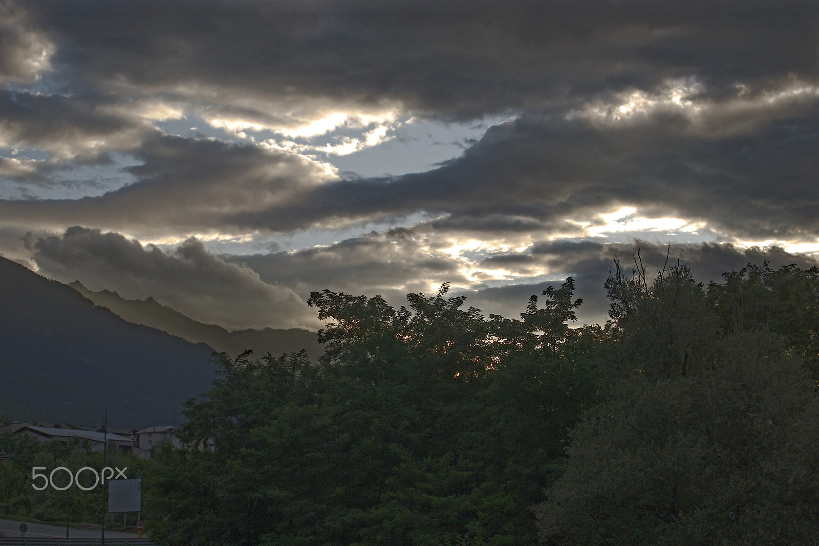 35.0mm F1.8 sample photo. Landscape photography