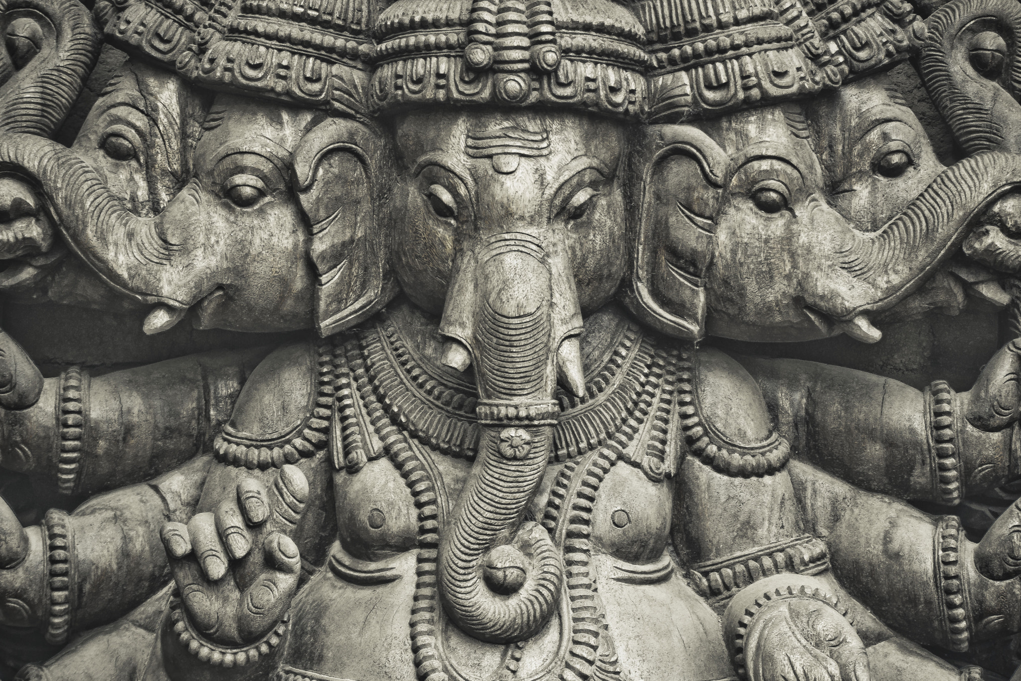 Canon EF 80-200mm F4.5-5.6 II sample photo. Sculpture of the elephant valley photography