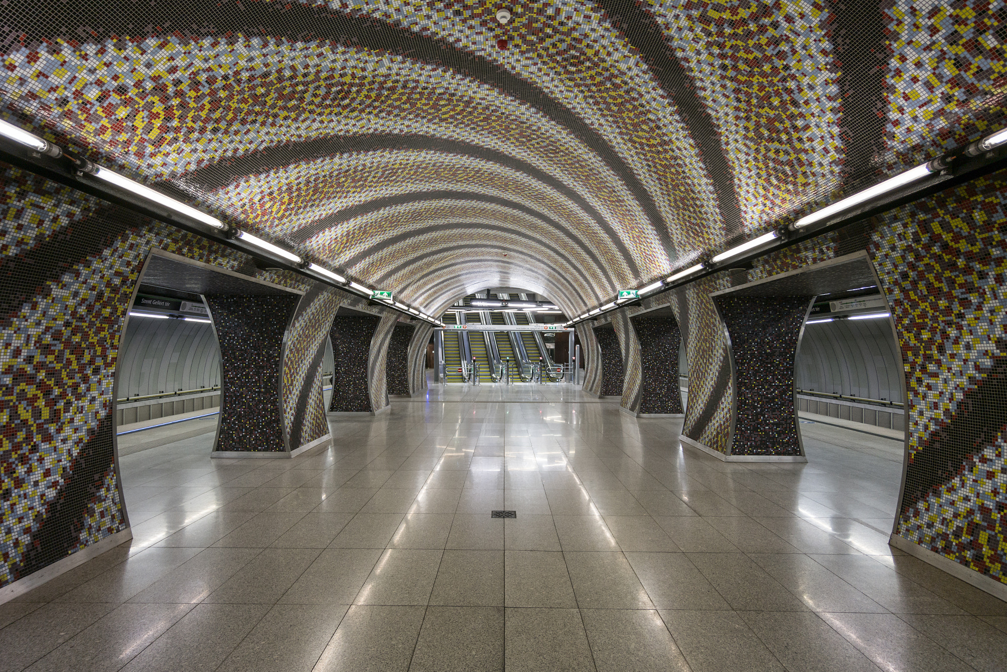 Samsung NX300 + Samsung NX 12-24mm F4-5.6 ED sample photo. Gellert photography