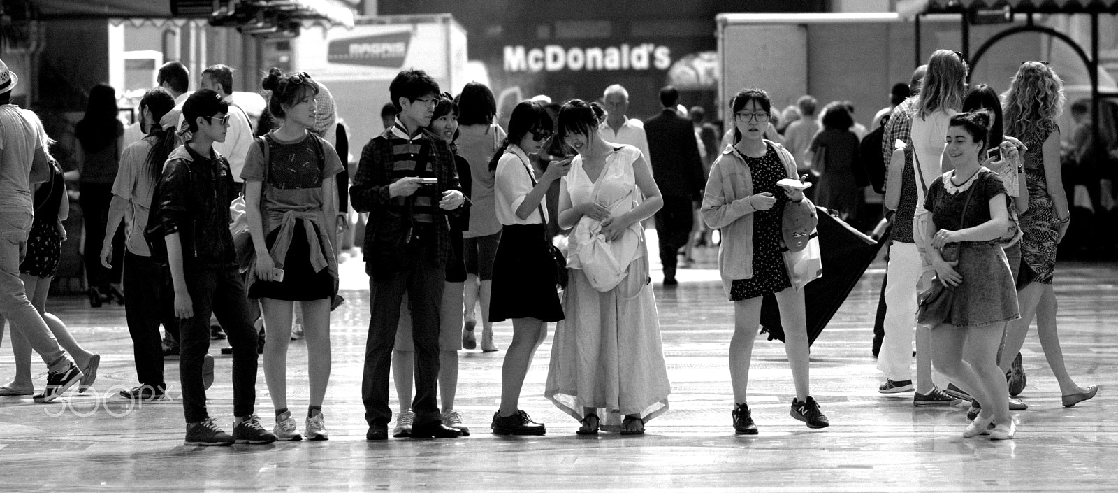 AF Nikkor 180mm f/2.8 IF-ED sample photo. People photography