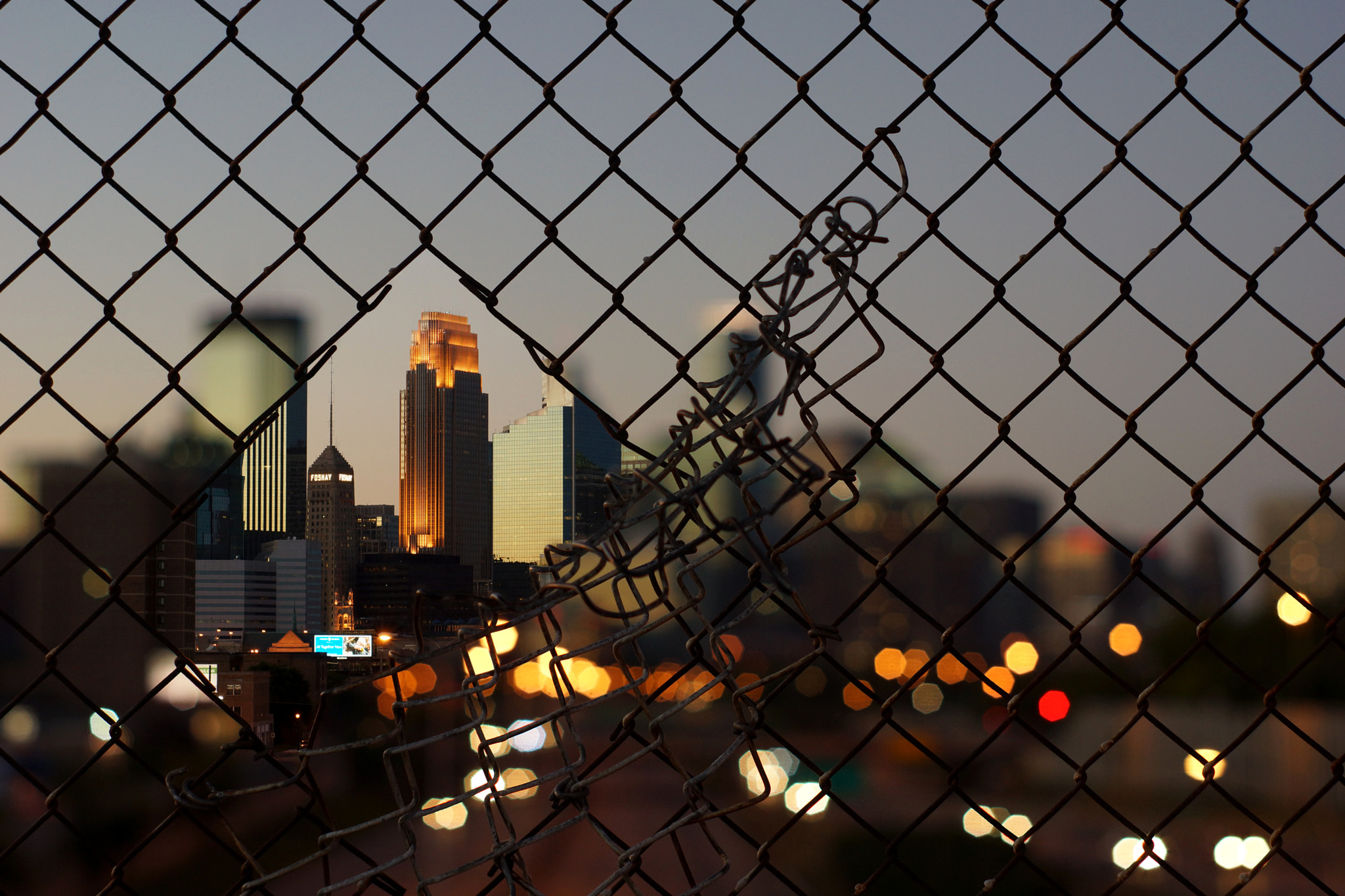 Sony SLT-A65 (SLT-A65V) + Minolta AF 50mm F1.7 sample photo. Wells fargo building, minneapolis skyline photography