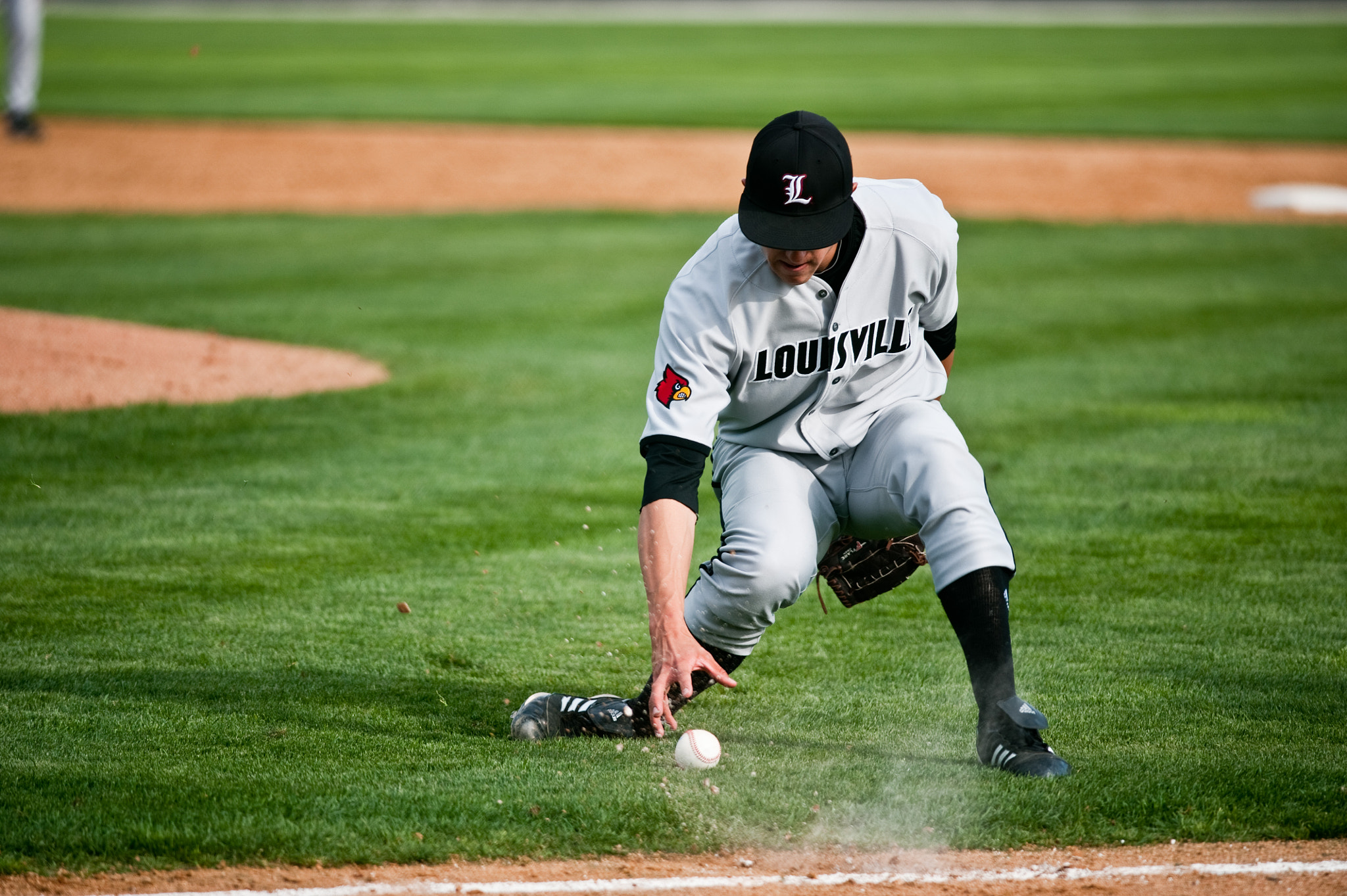 Nikon D3 + Nikon AF-S Nikkor 300mm F4D ED-IF sample photo. Mar. 27 baseball vs. louisville photography