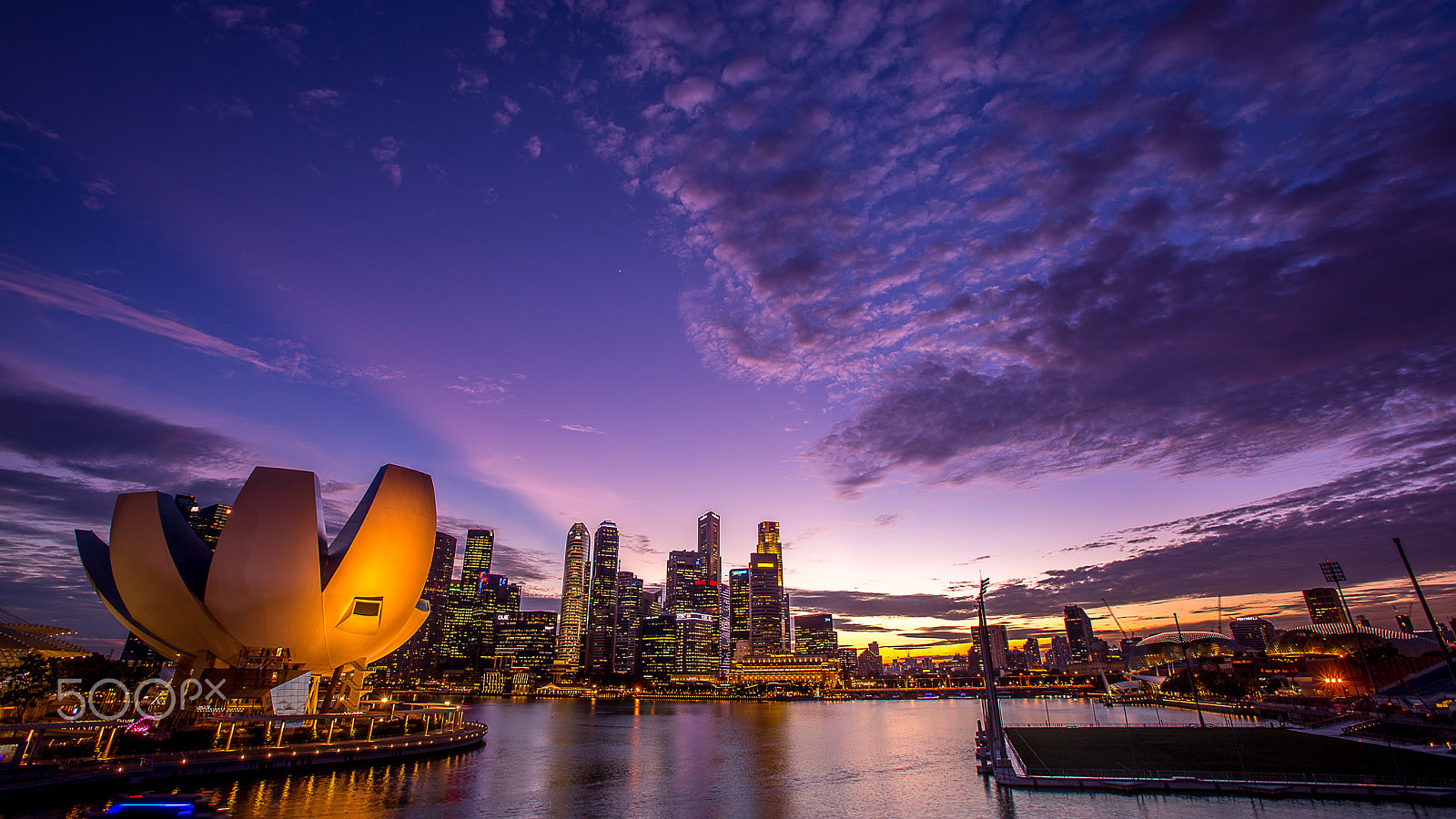Canon EOS-1D X + Canon EF 16-35mm F2.8L USM sample photo. Marina bay blue hours photography