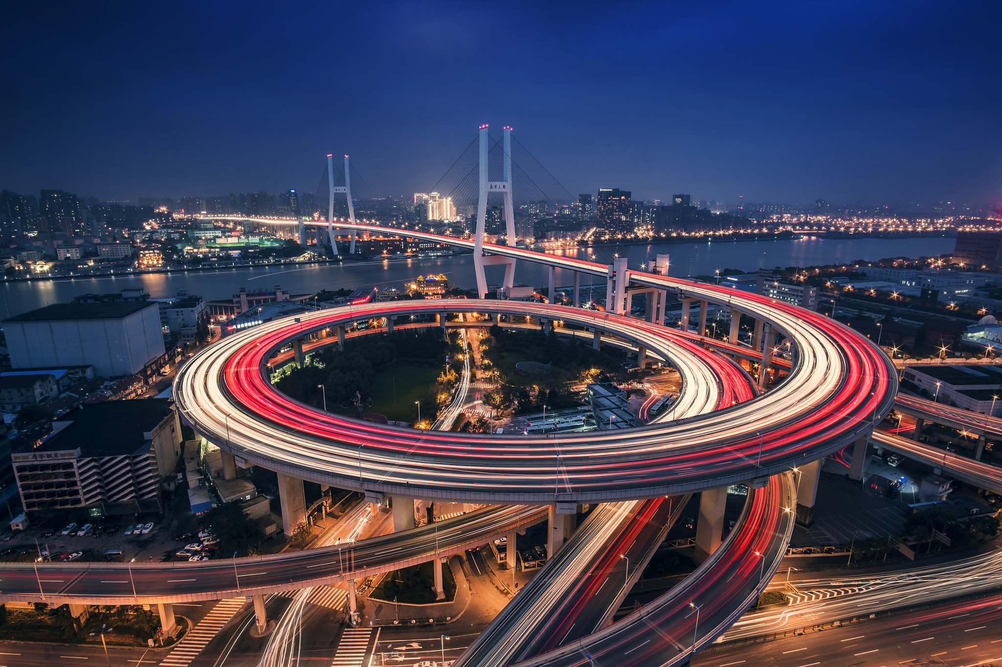 Nanpu bridge by Julien Folcher / 500px