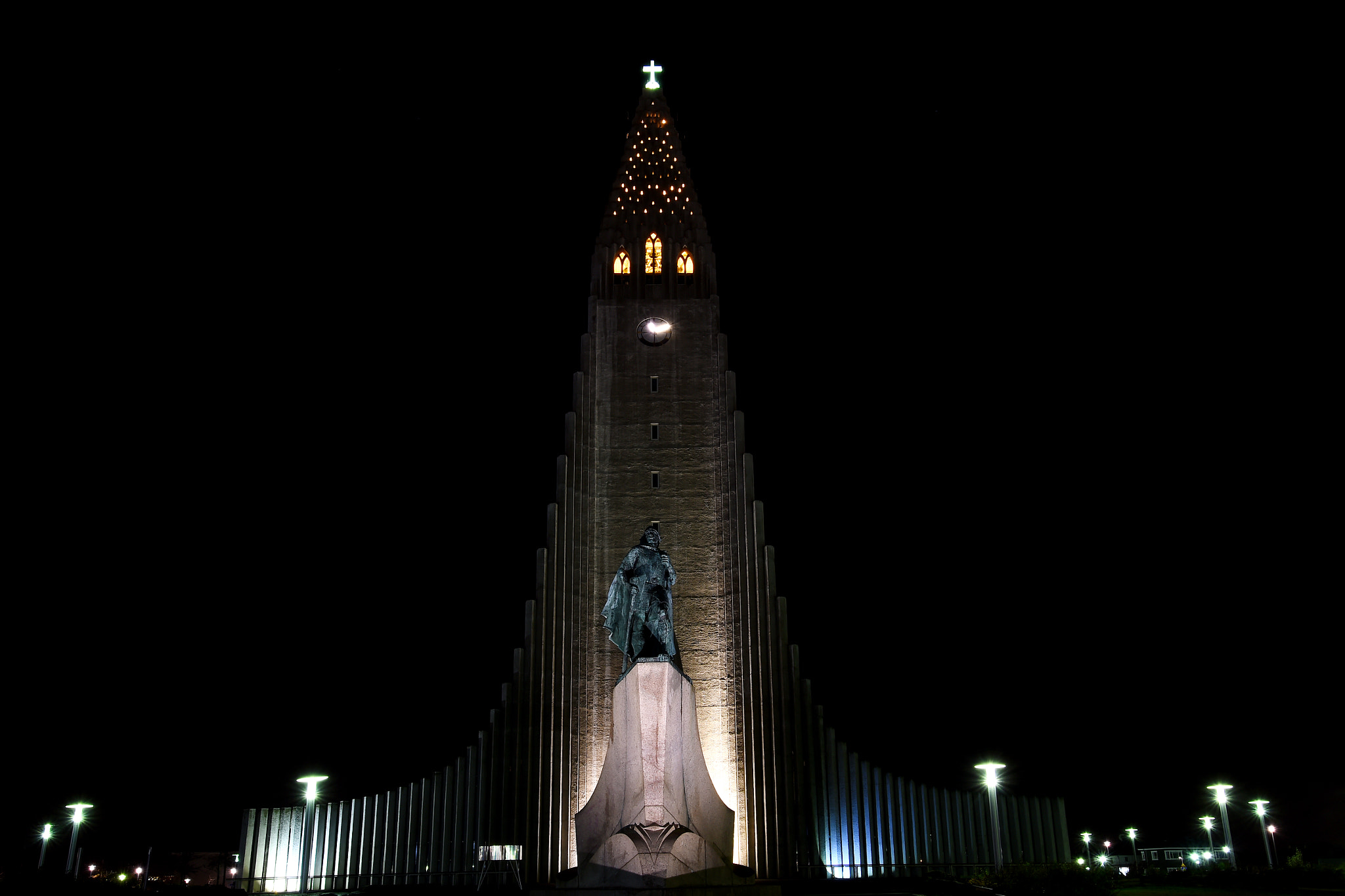 Nikon AF-S Nikkor 17-35mm F2.8D ED-IF sample photo. Hallgrimskirkja church photography