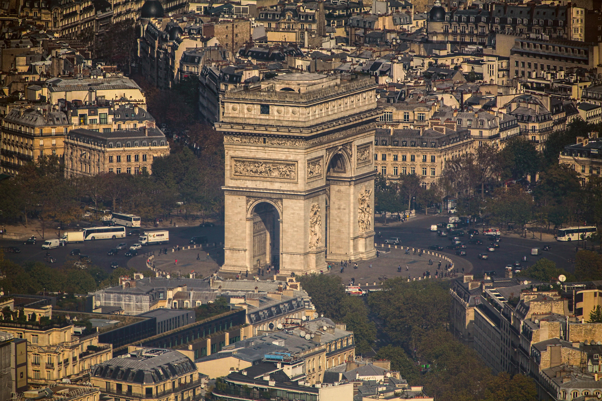 Canon EF 70-200mm F2.8L IS USM sample photo. Triumphal arch photography