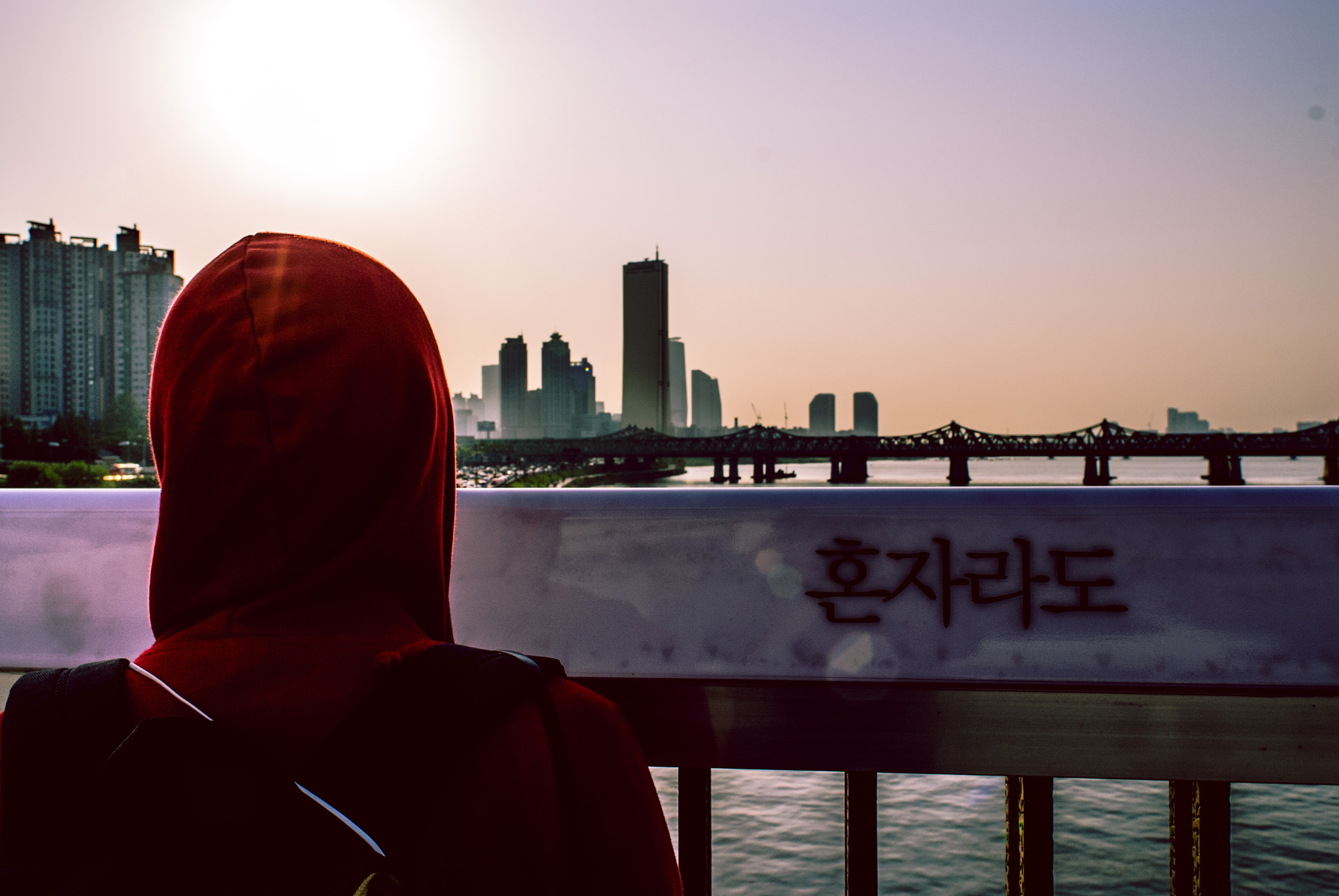 Nikon AF Nikkor 20mm F2.8D sample photo. His eyes photography