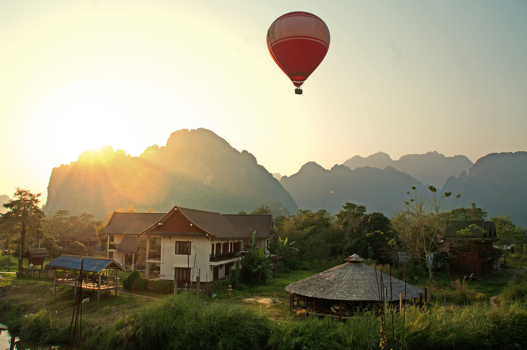 Pentax K20D + Sigma 18-200mm F3.5-6.3 II DC OS HSM sample photo. Vangvieng photography