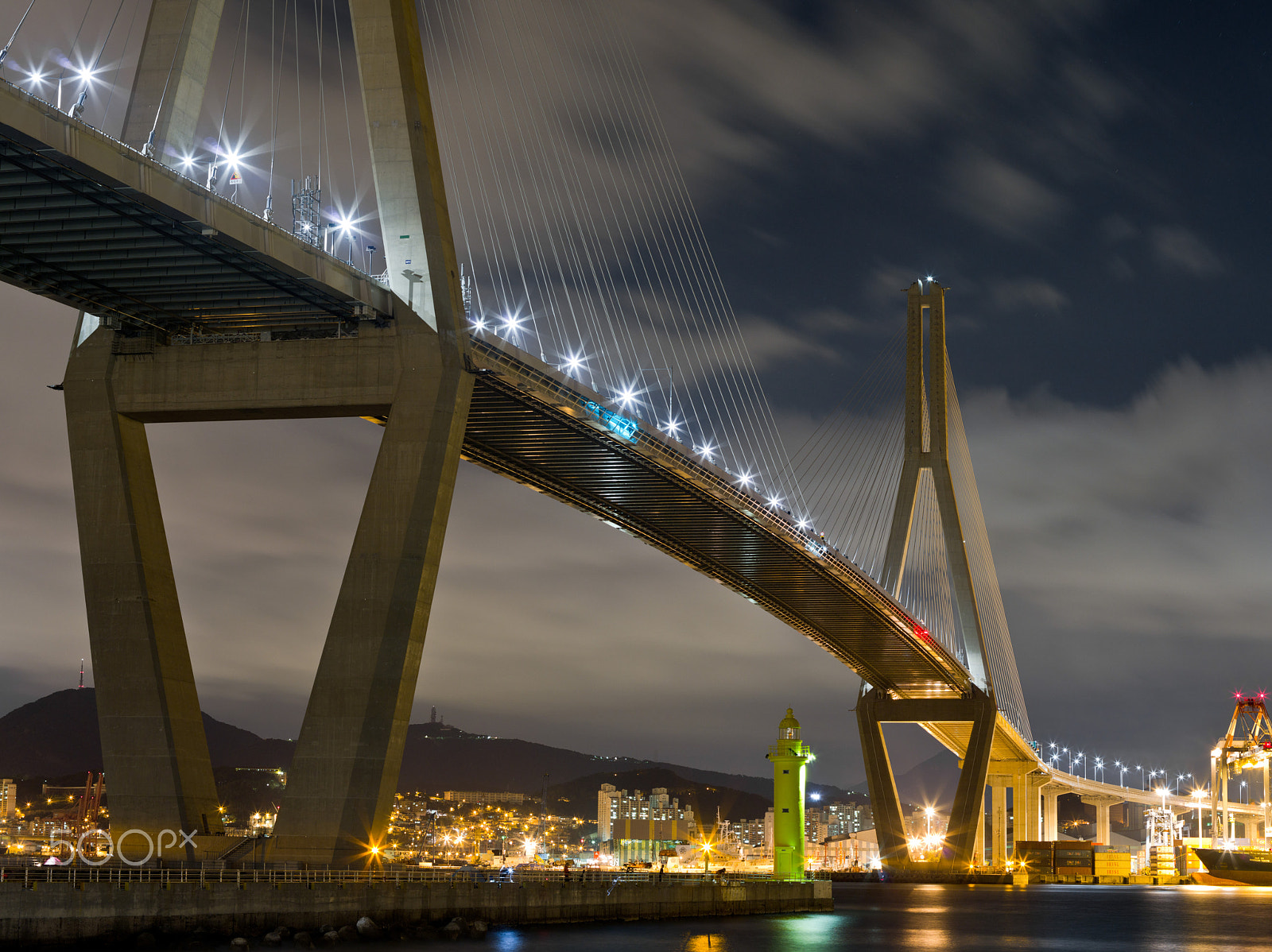 Pentax 645D + smc PENTAX-FA 645 80-160mm F4.5 sample photo. Night view of busan photography