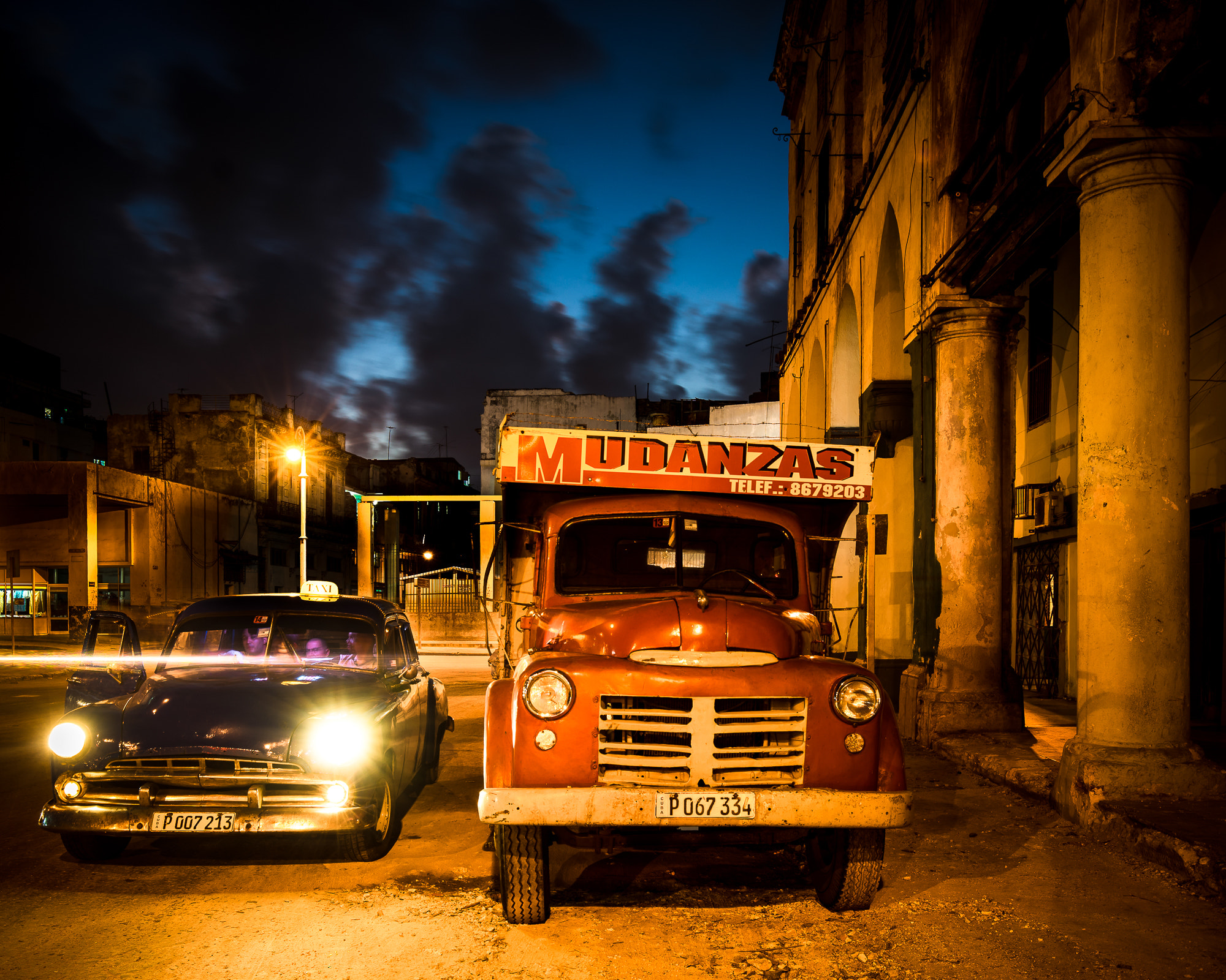 Sony a7R + Canon EF 16-35mm F4L IS USM sample photo. Havana at nightfall photography