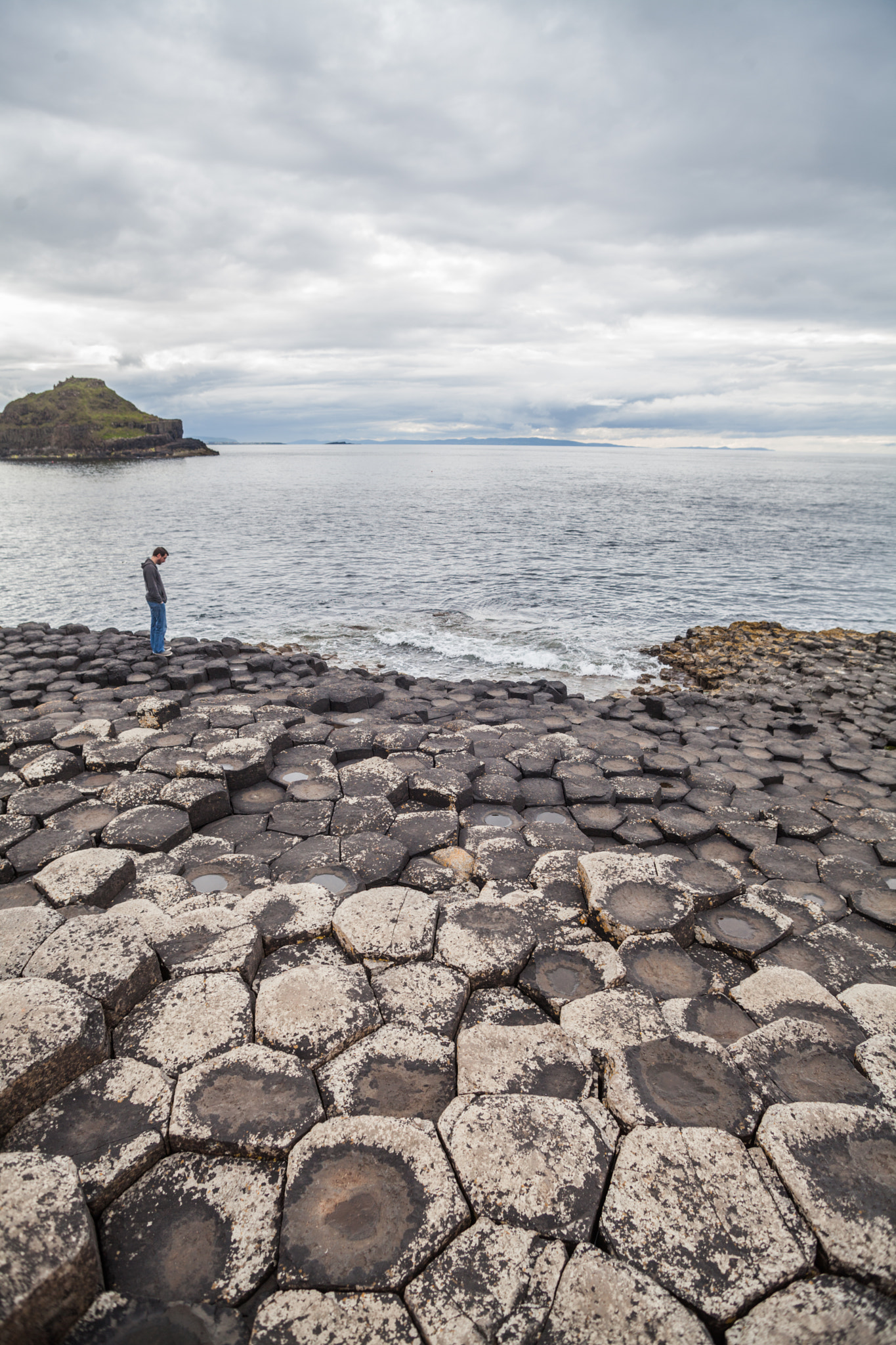 Canon EF 20-35mm f/2.8L sample photo. Giant's causeway volcanic formations photography