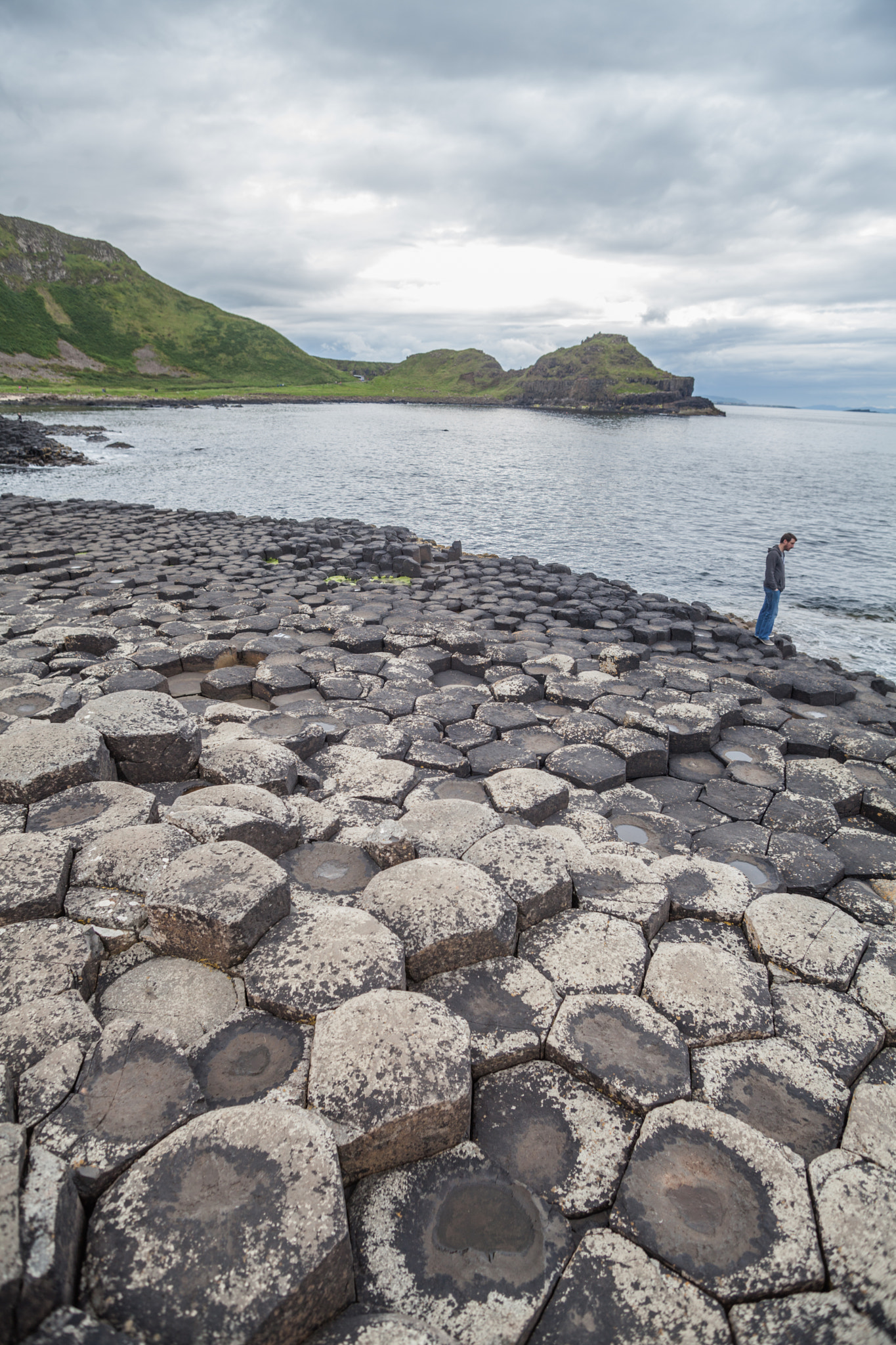 Canon EF 20-35mm f/2.8L sample photo. Giant's causeway volcanic formations photography