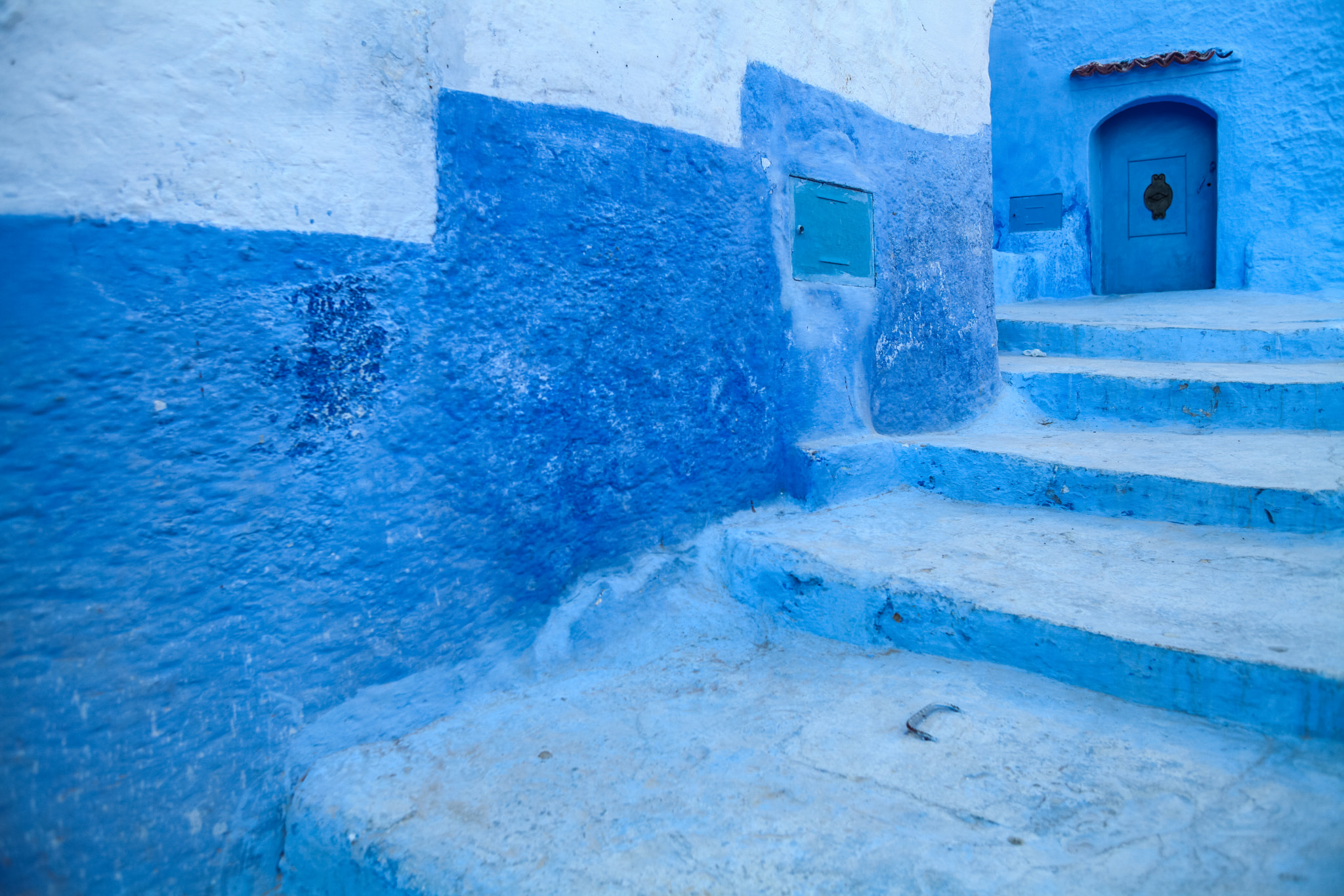 Canon EF 20-35mm f/2.8L sample photo. Blue town chefchaouen photography