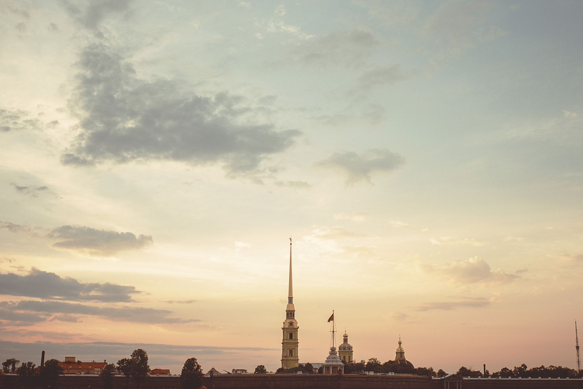Canon EOS 650D (EOS Rebel T4i / EOS Kiss X6i) + Canon EF 28mm F2.8 sample photo. Saint-petersburg photography