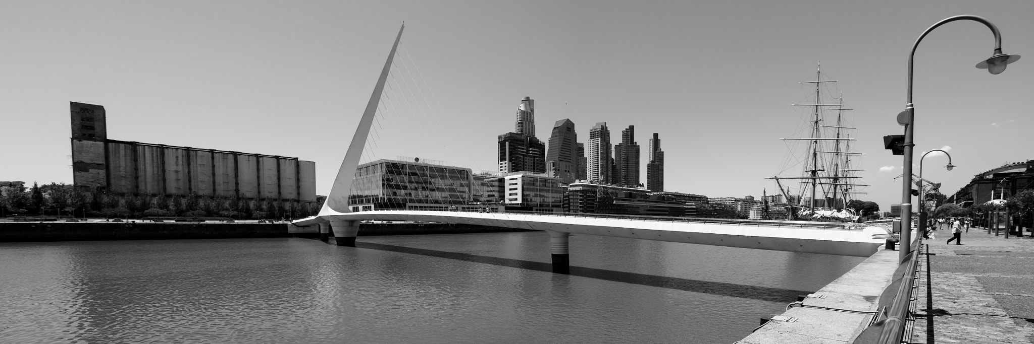 Olympus E-30 + OLYMPUS 14-54mm Lens sample photo. Panorama puente de la mujer photography