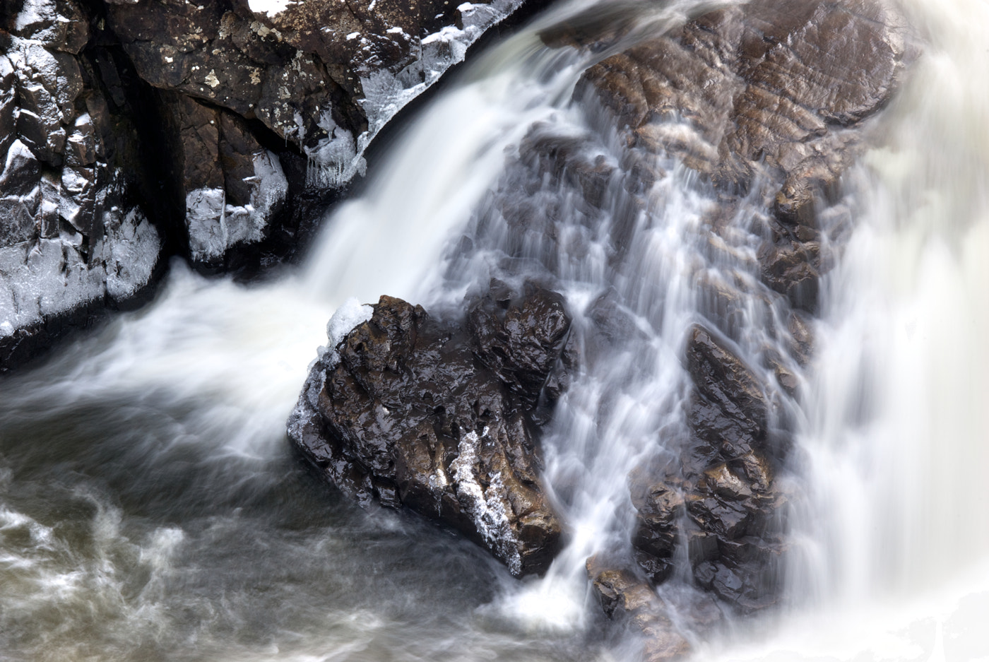 Pentax K10D sample photo. Dorwin falls in december (2012) photography