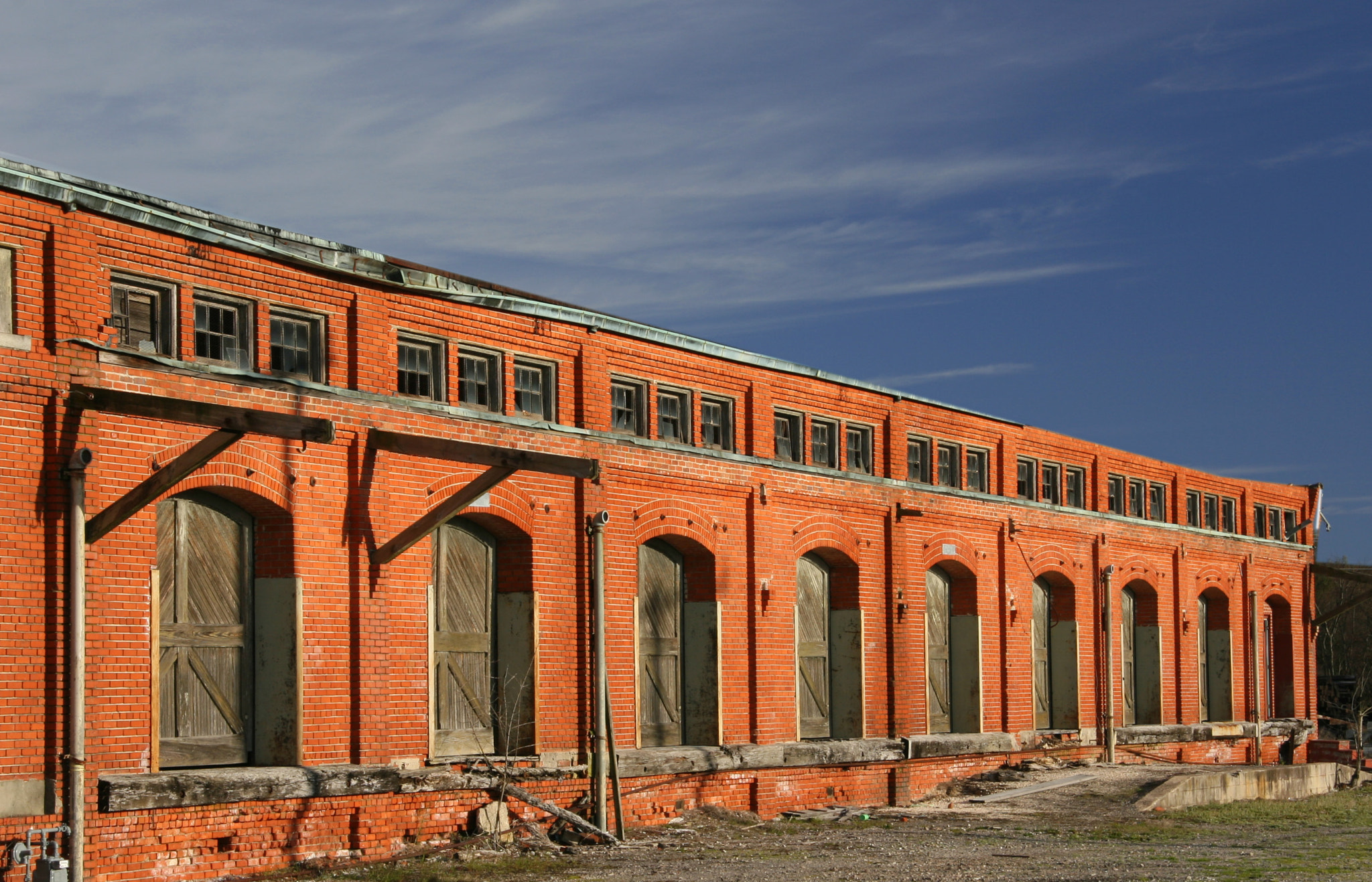 Canon EF-S 17-85mm F4-5.6 IS USM sample photo. Goldsboro warehouse photography