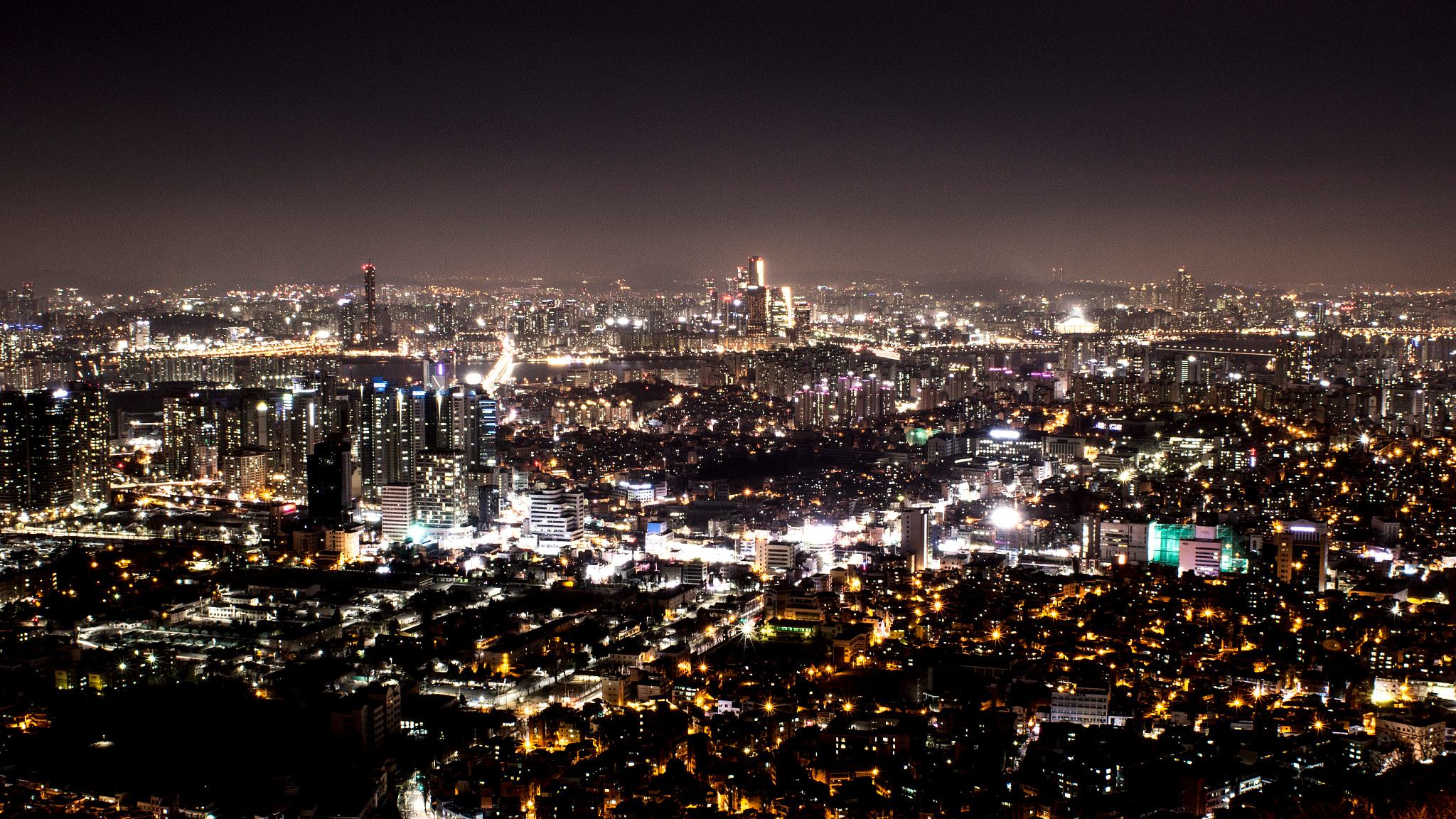 Canon EOS 100D (EOS Rebel SL1 / EOS Kiss X7) + Canon EF 28mm F1.8 USM sample photo. Night cityspace in seoul, south korea photography