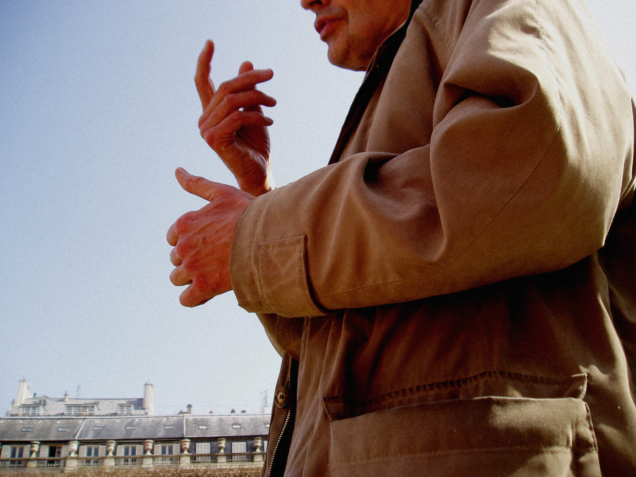 Olympus u10D,S300D,u300D sample photo. Bird man in paris photography