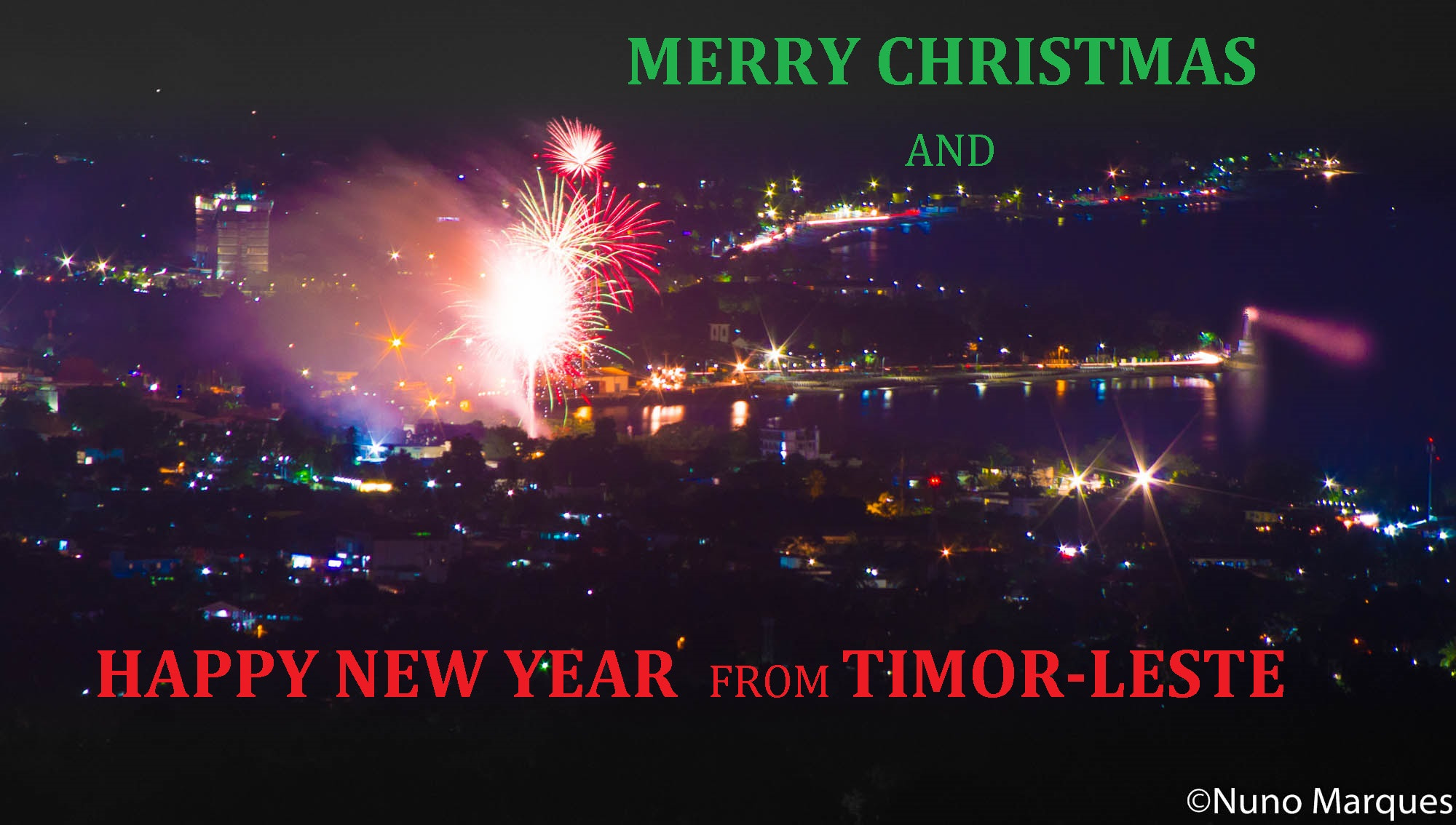 smc PENTAX-DA L 50-200mm F4-5.6 ED sample photo. Happy holidays! photography