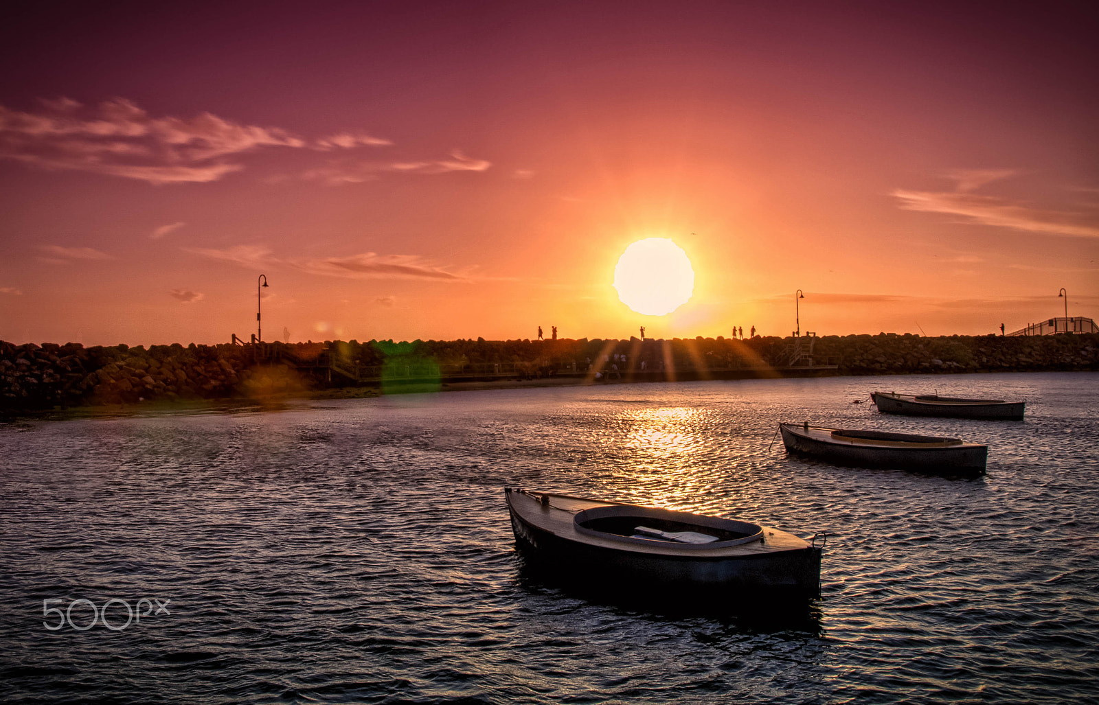 Nikon D5000 + Sigma 18-35mm F1.8 DC HSM Art sample photo. The setting boats photography