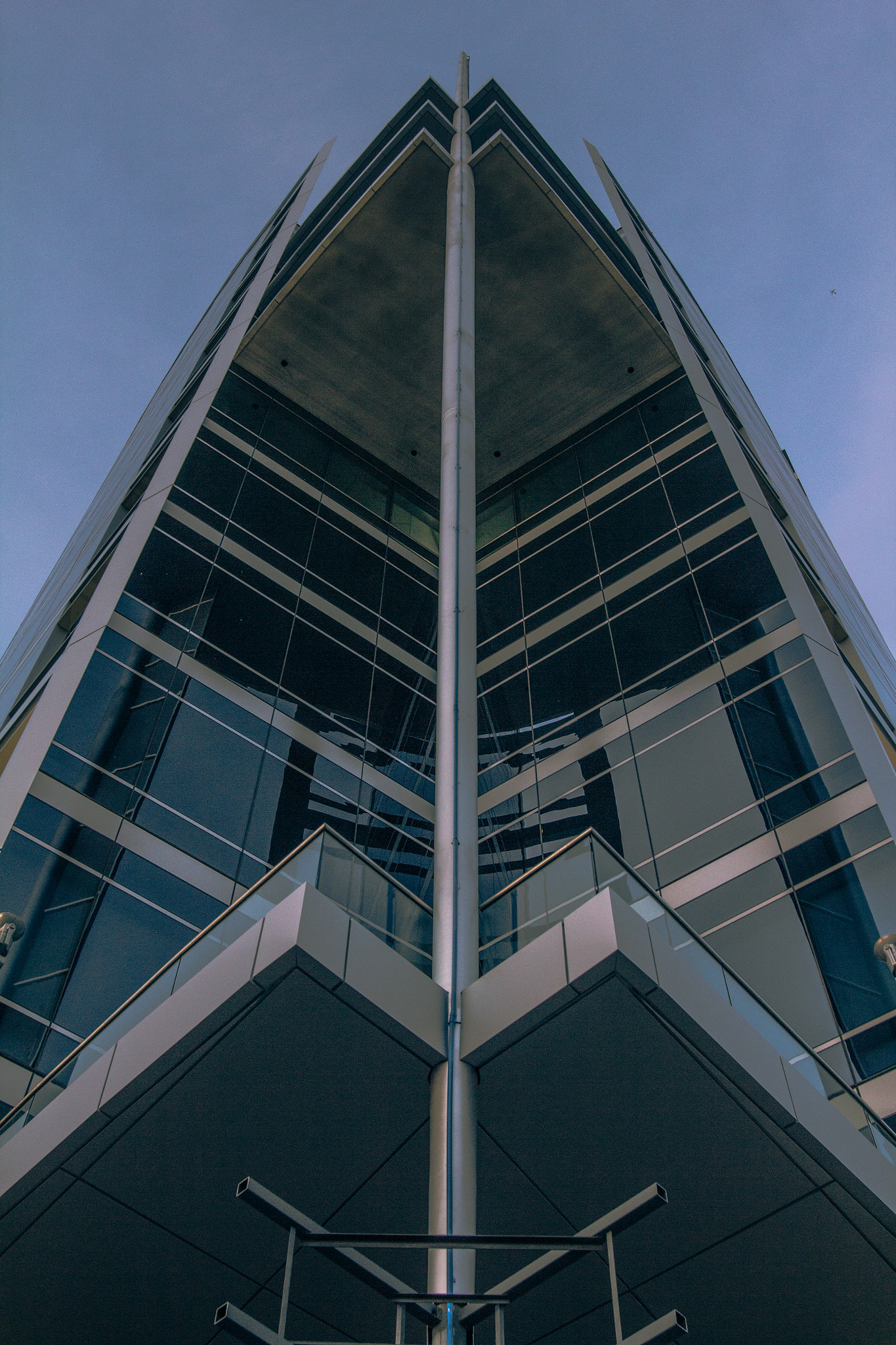 Sigma 24mm F1.4 DG HSM Art sample photo. Building photography