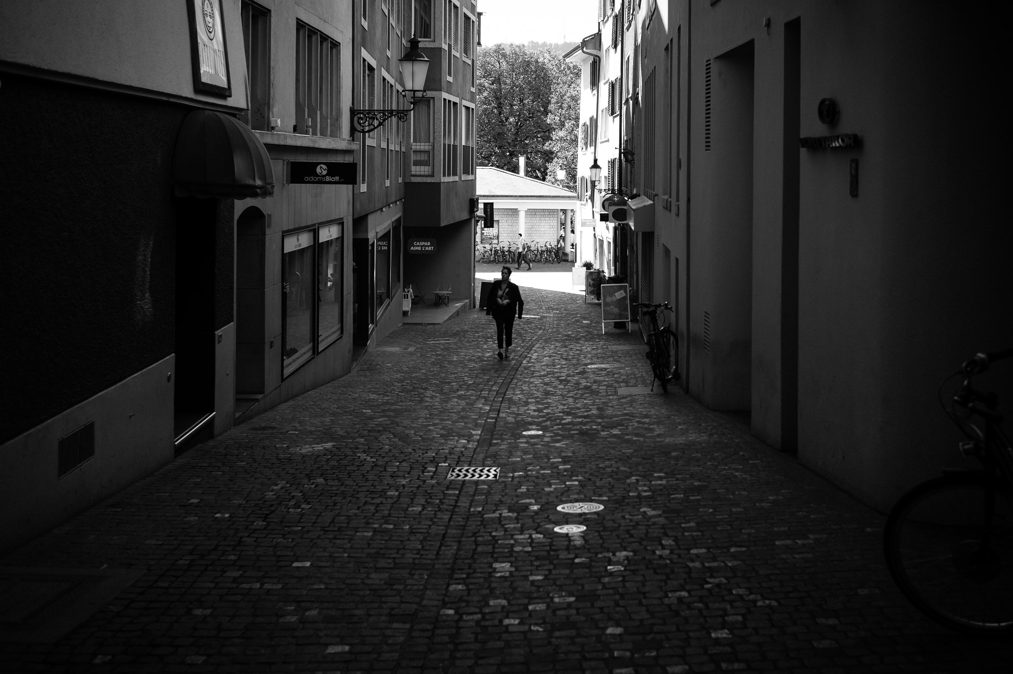 Leica Summilux-M 35mm F1.4 ASPH sample photo. Alley photography